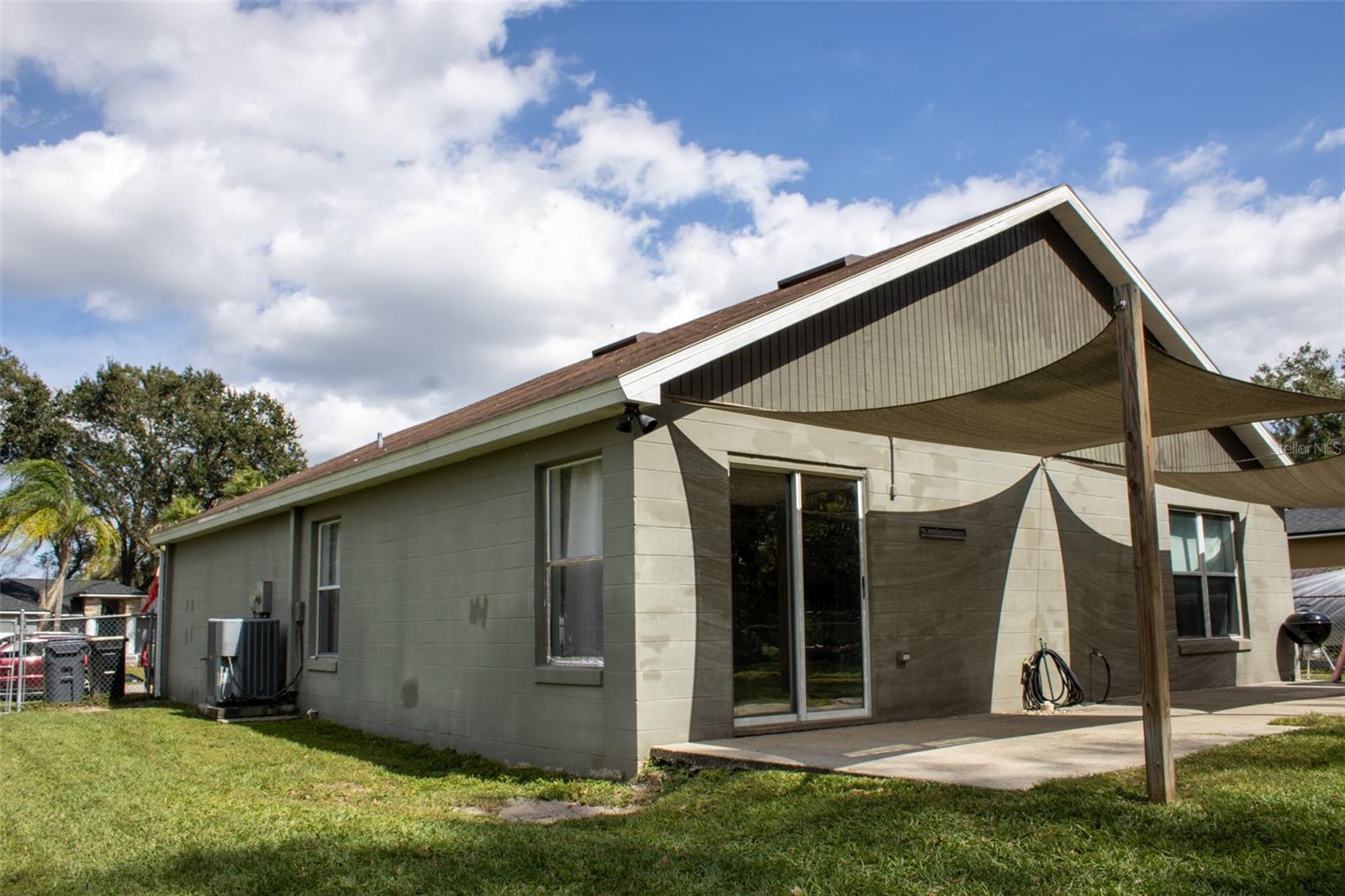 3714 COUNTRY LN