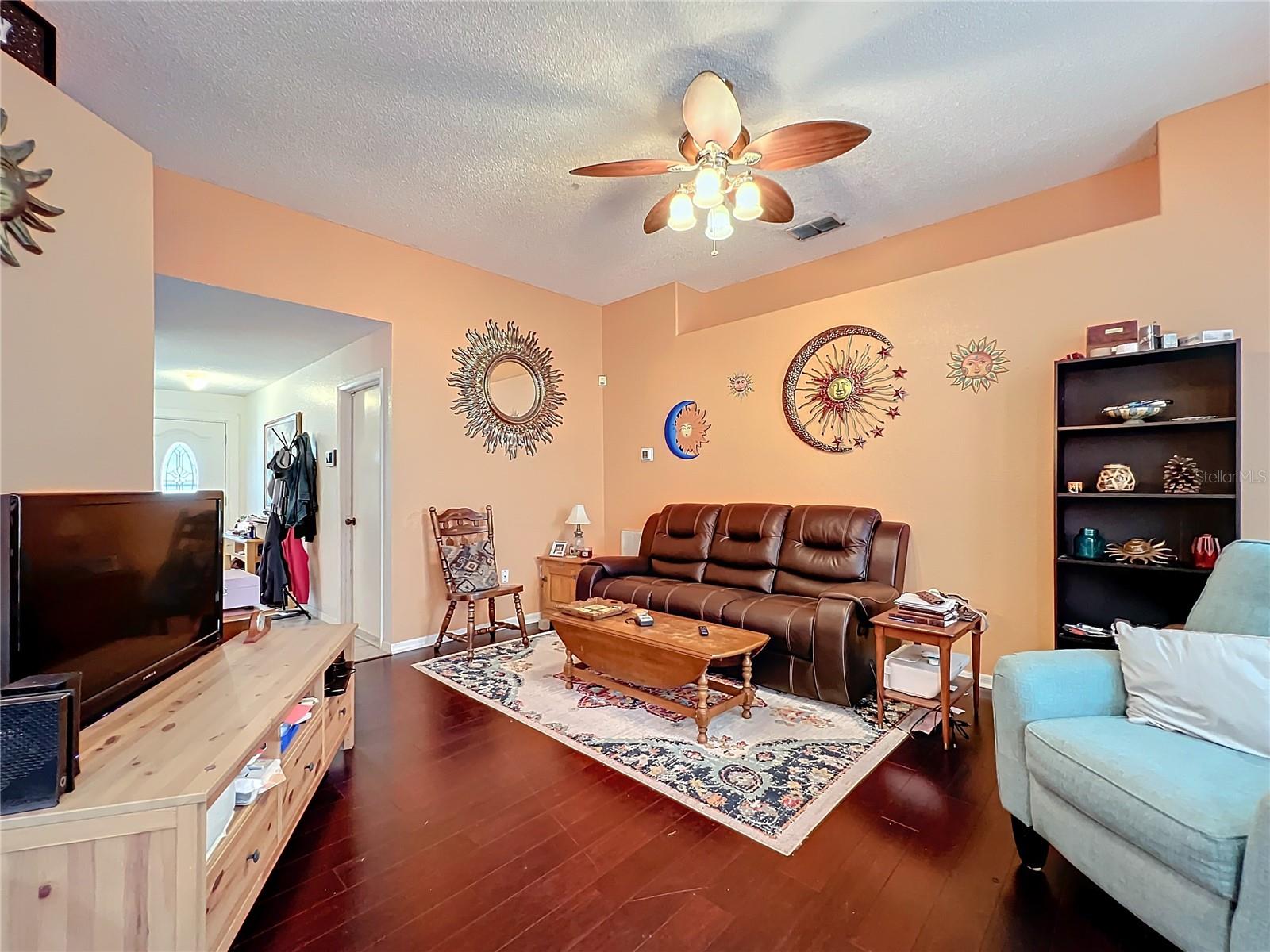 104 BRAD CIR