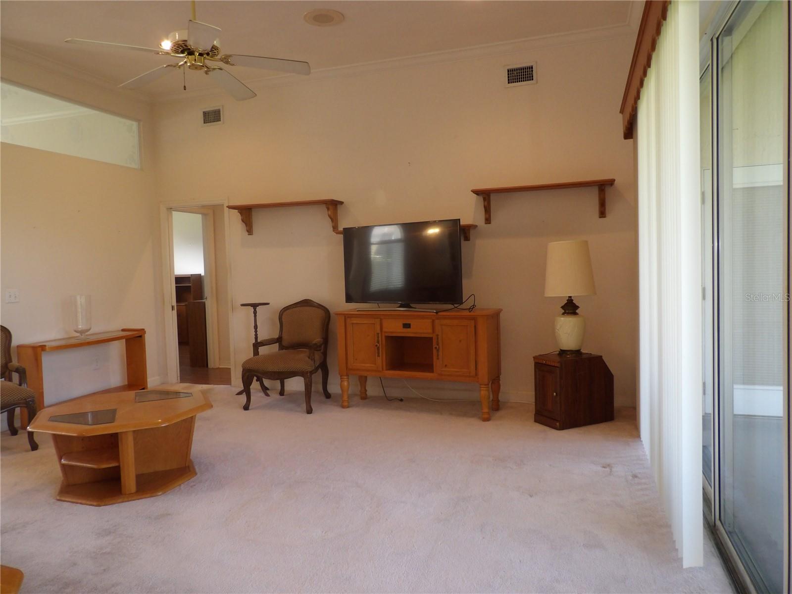 252 GOLF AIRE BLVD