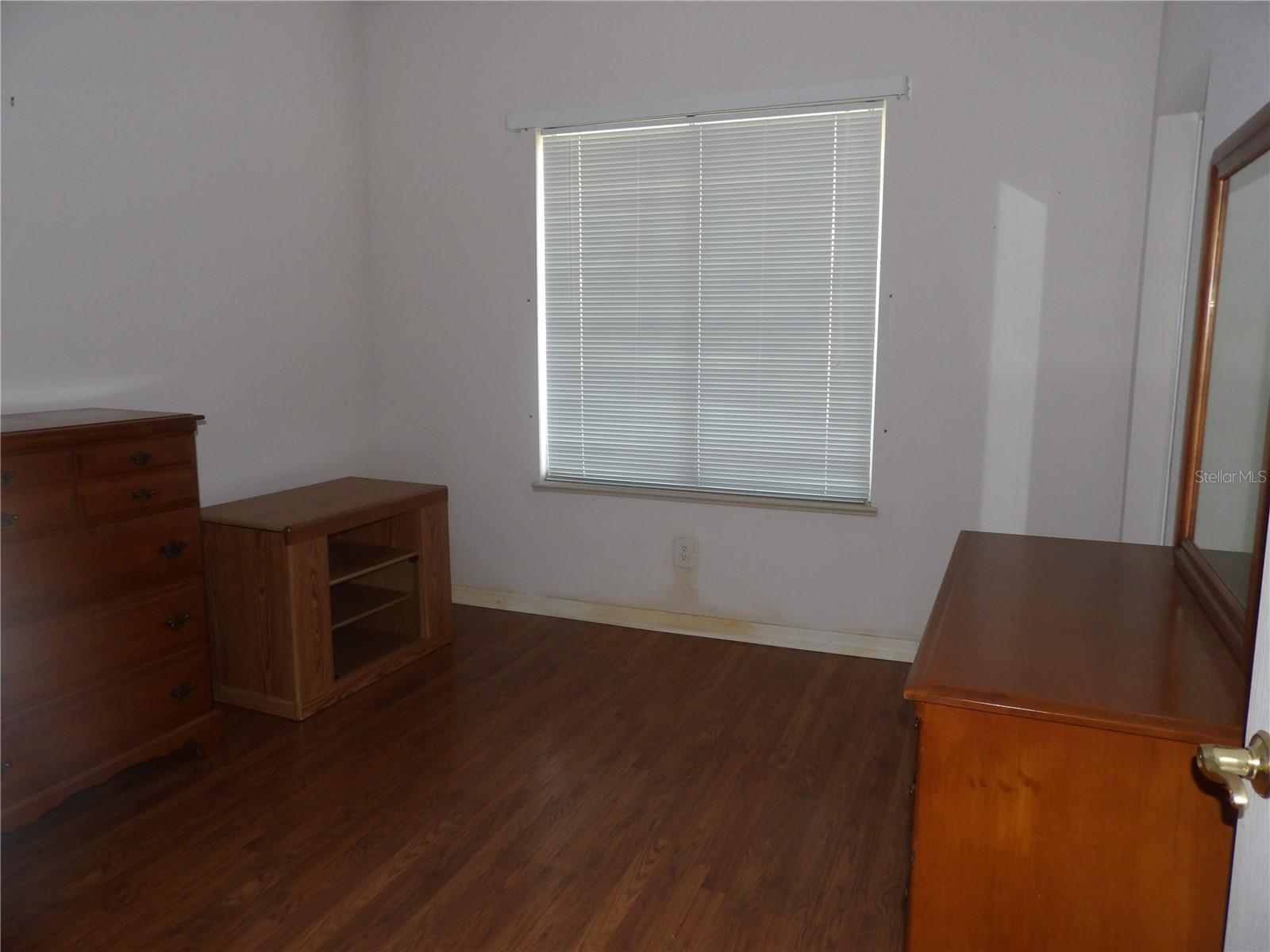 252 GOLF AIRE BLVD