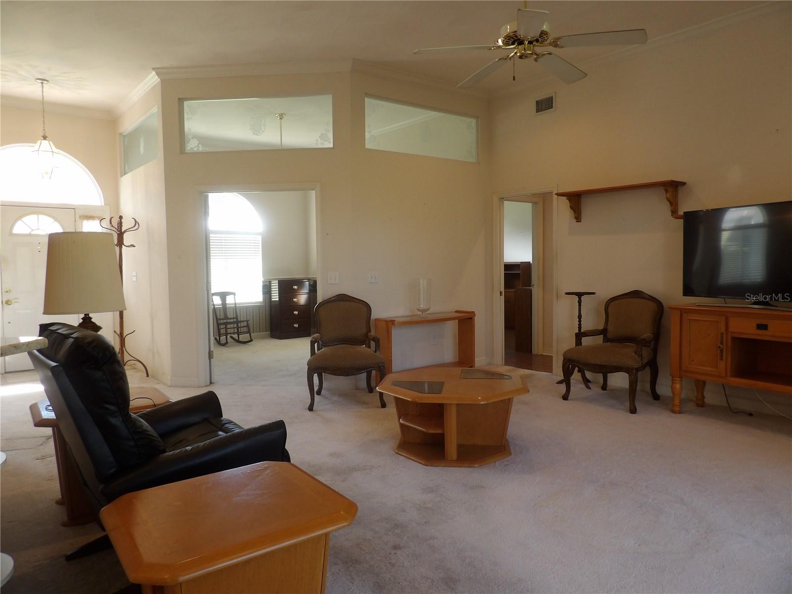 252 GOLF AIRE BLVD