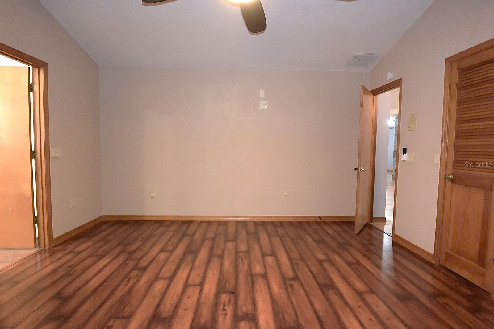 370 TELFORD CT