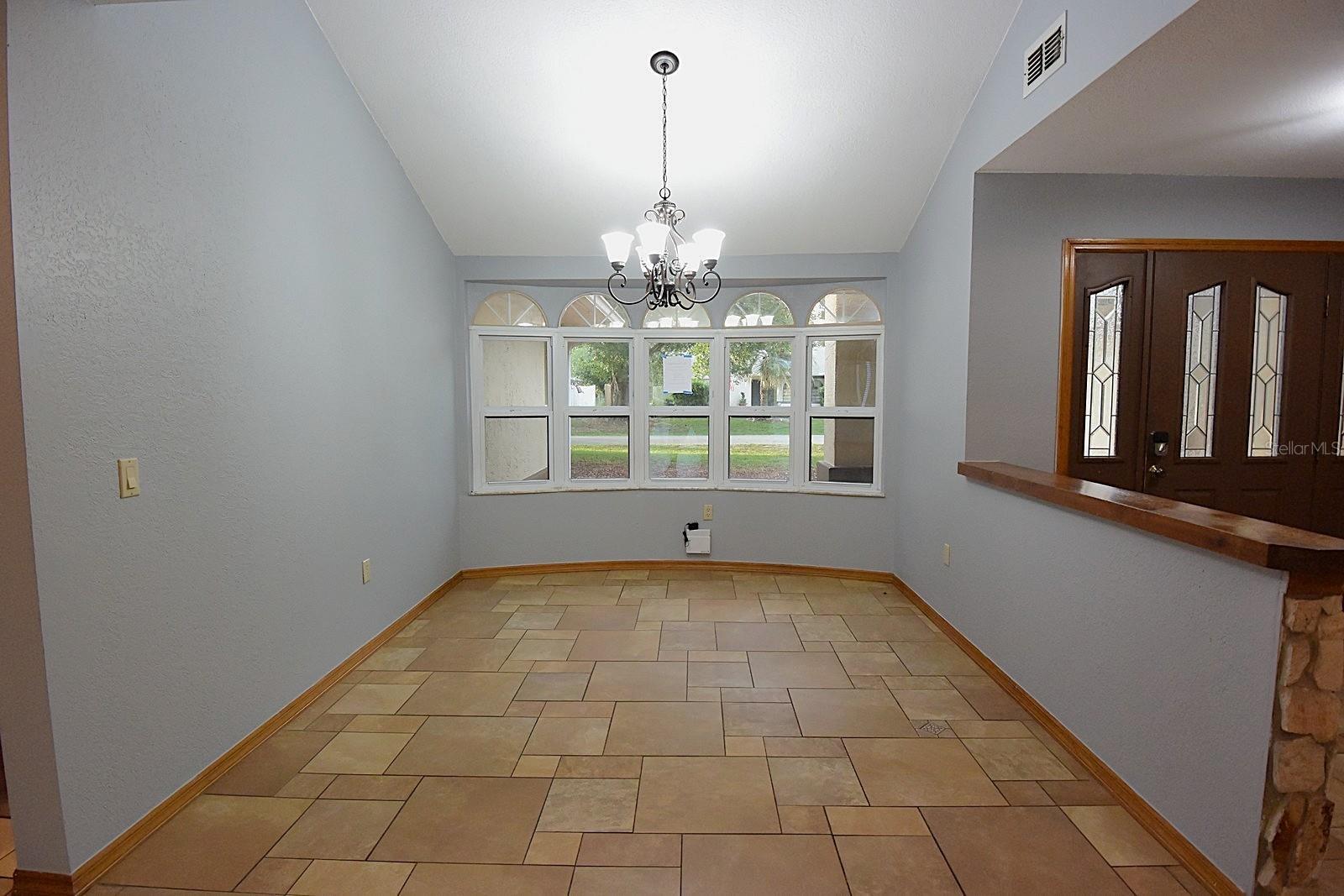 370 TELFORD CT