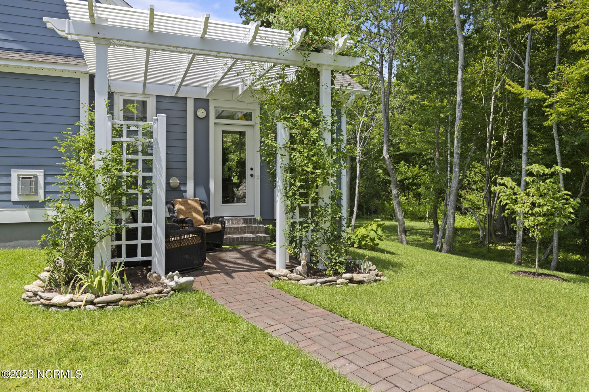 267 Everett Park Trail