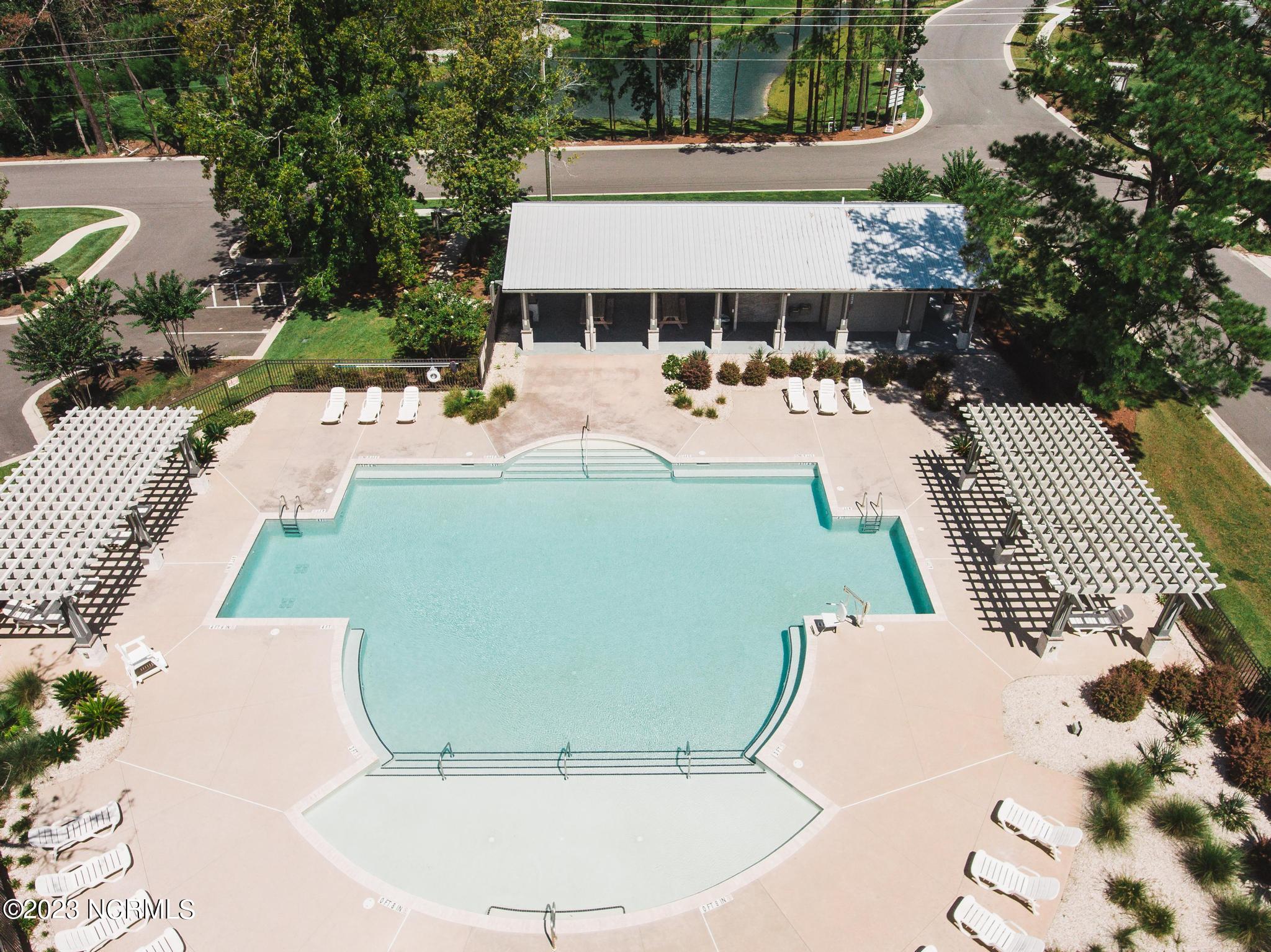 41 S Lamplighters Walk