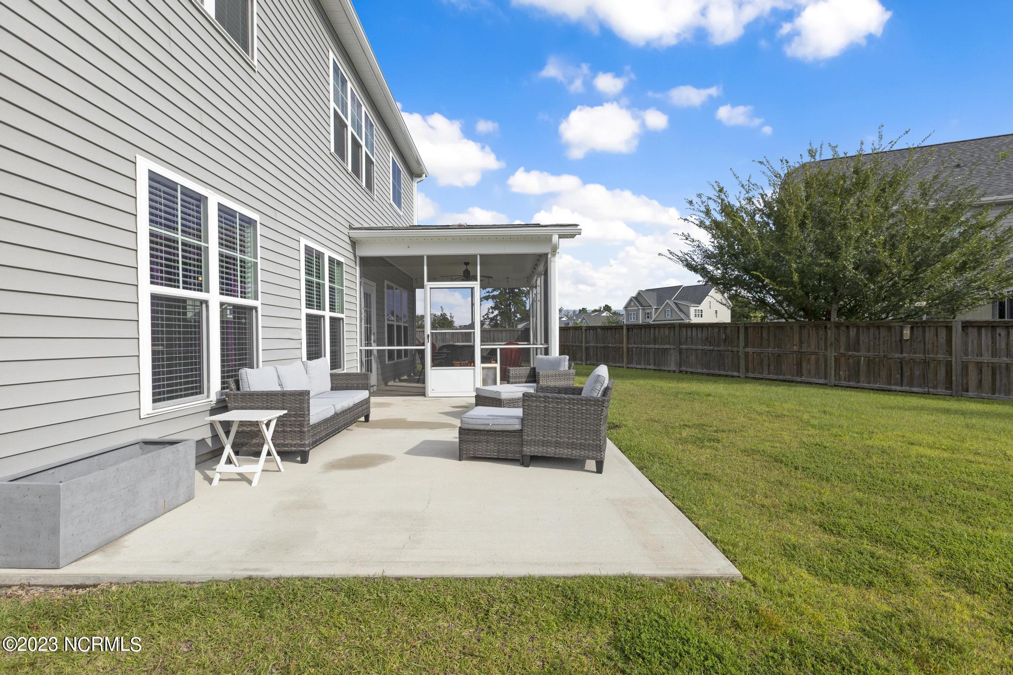 41 S Lamplighters Walk