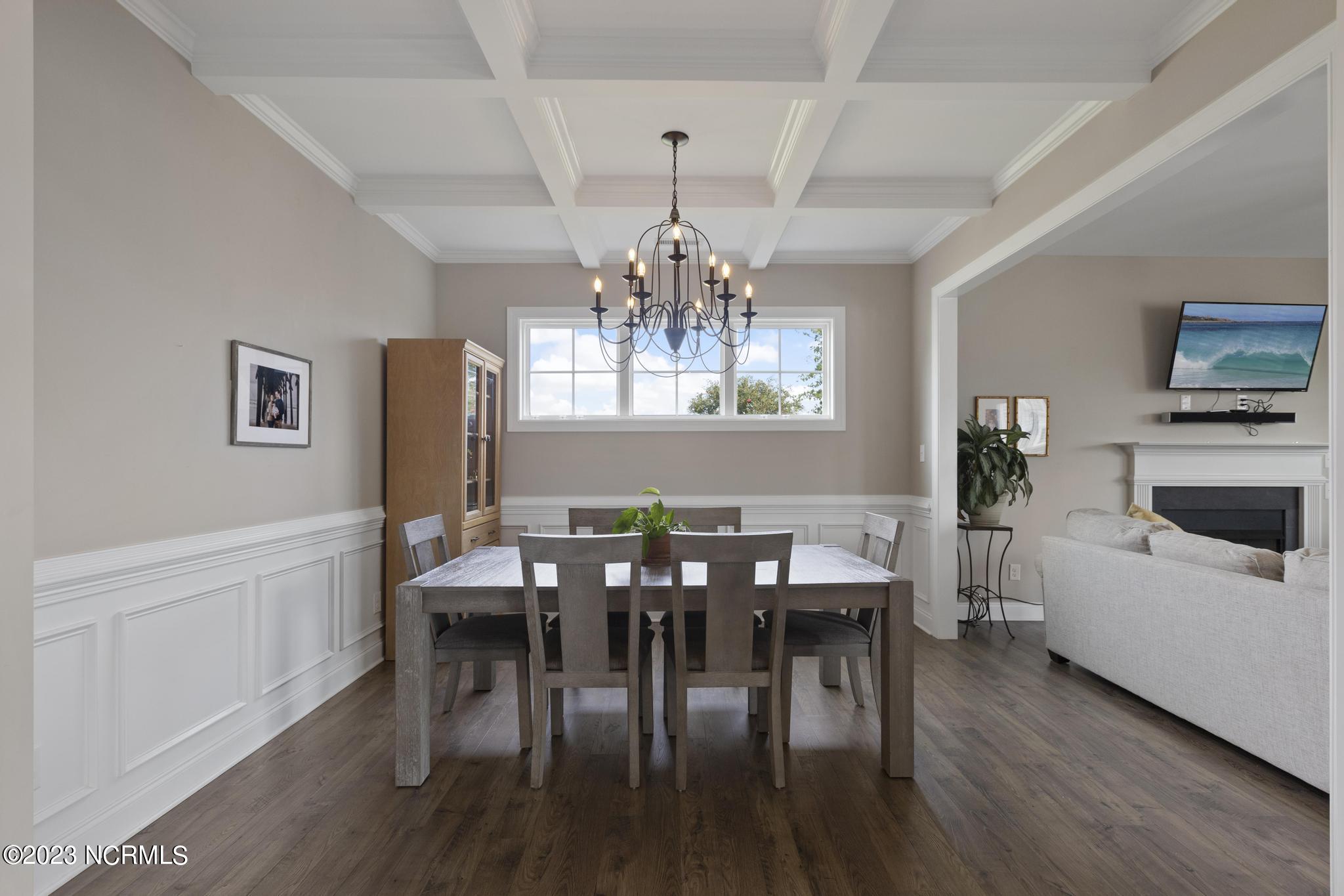 41 S Lamplighters Walk