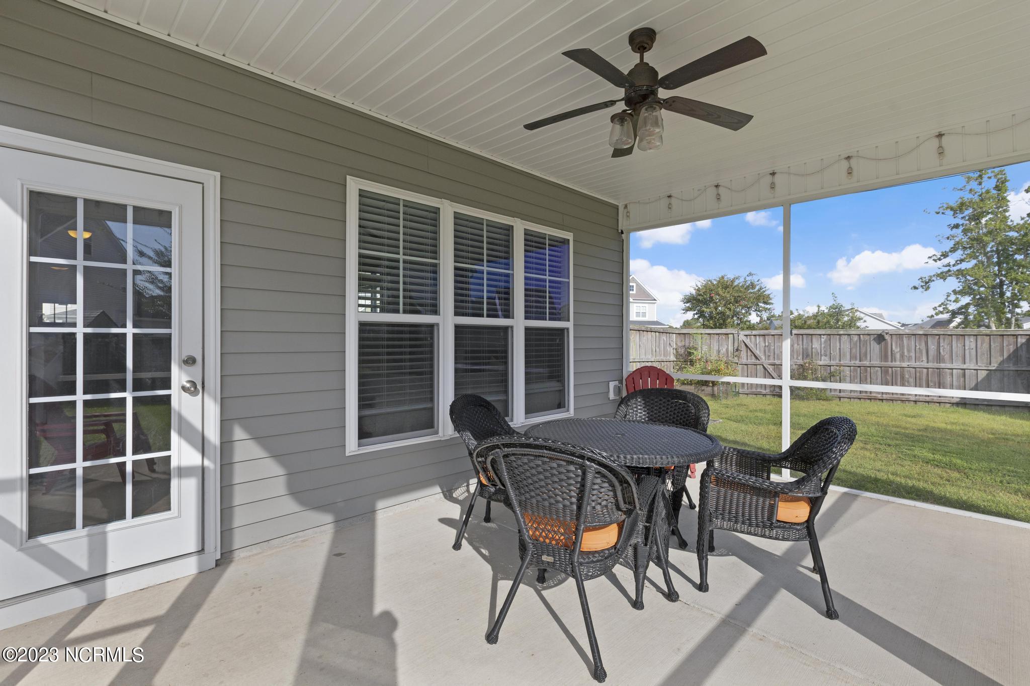 41 S Lamplighters Walk