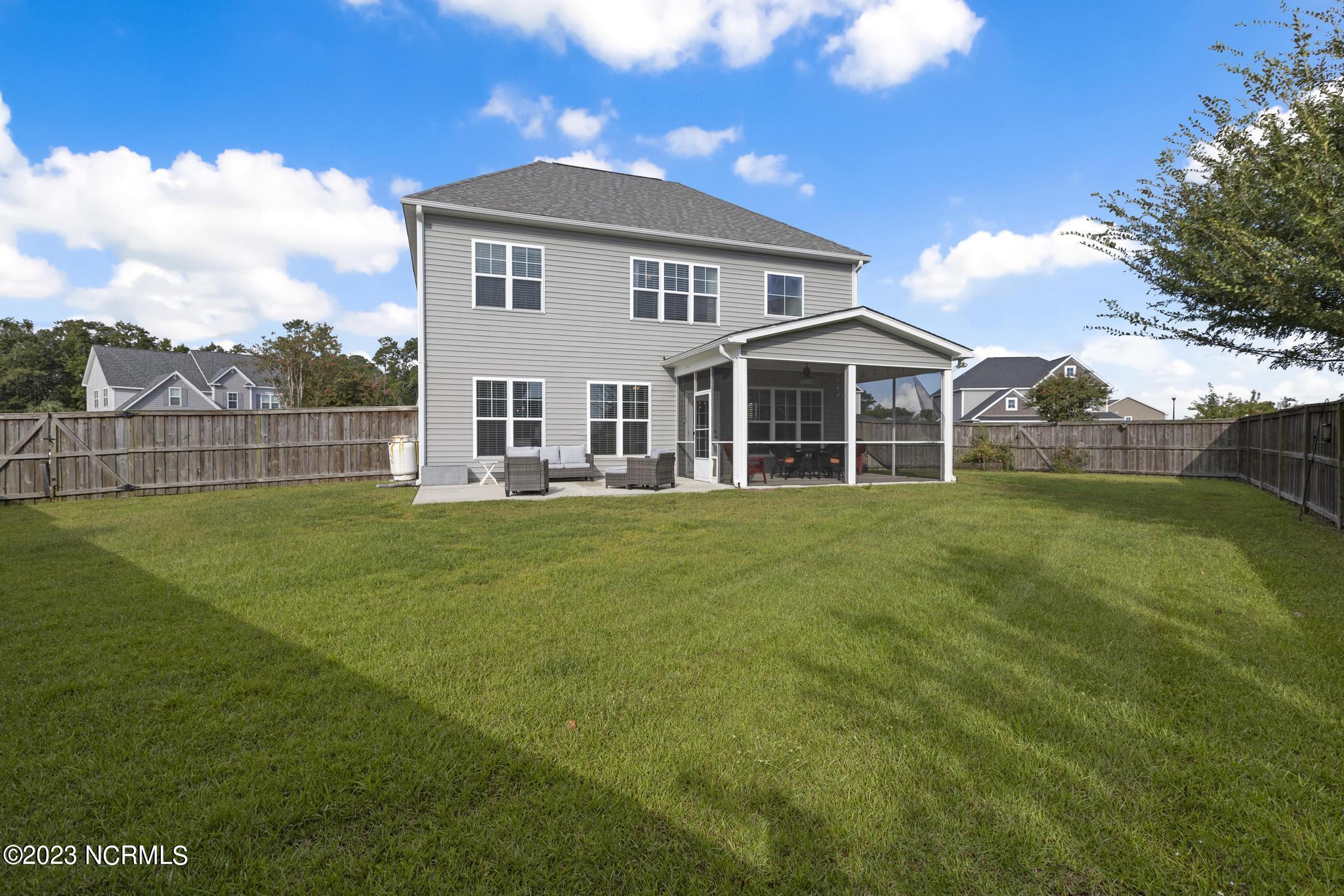 41 S Lamplighters Walk