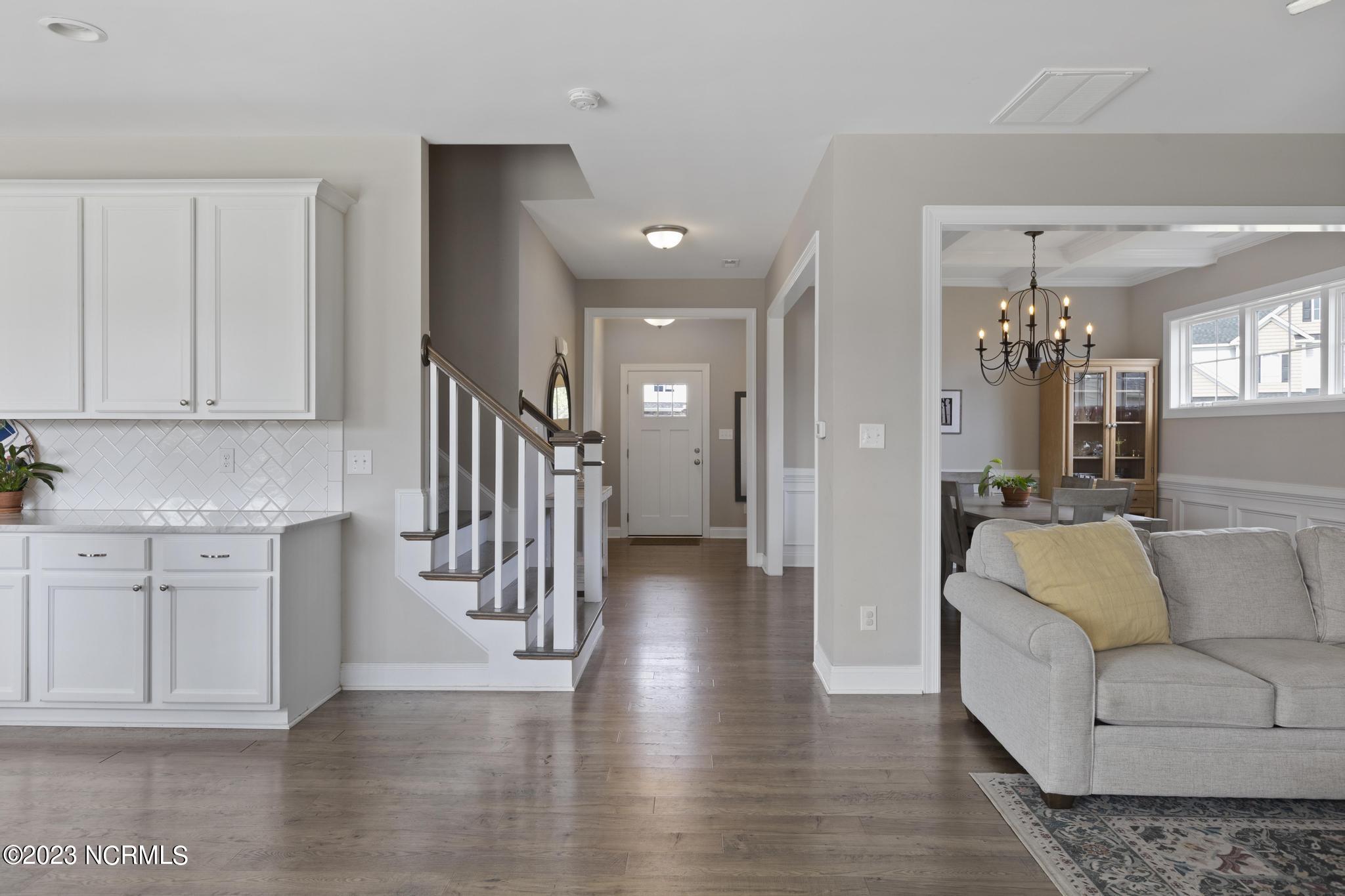 41 S Lamplighters Walk