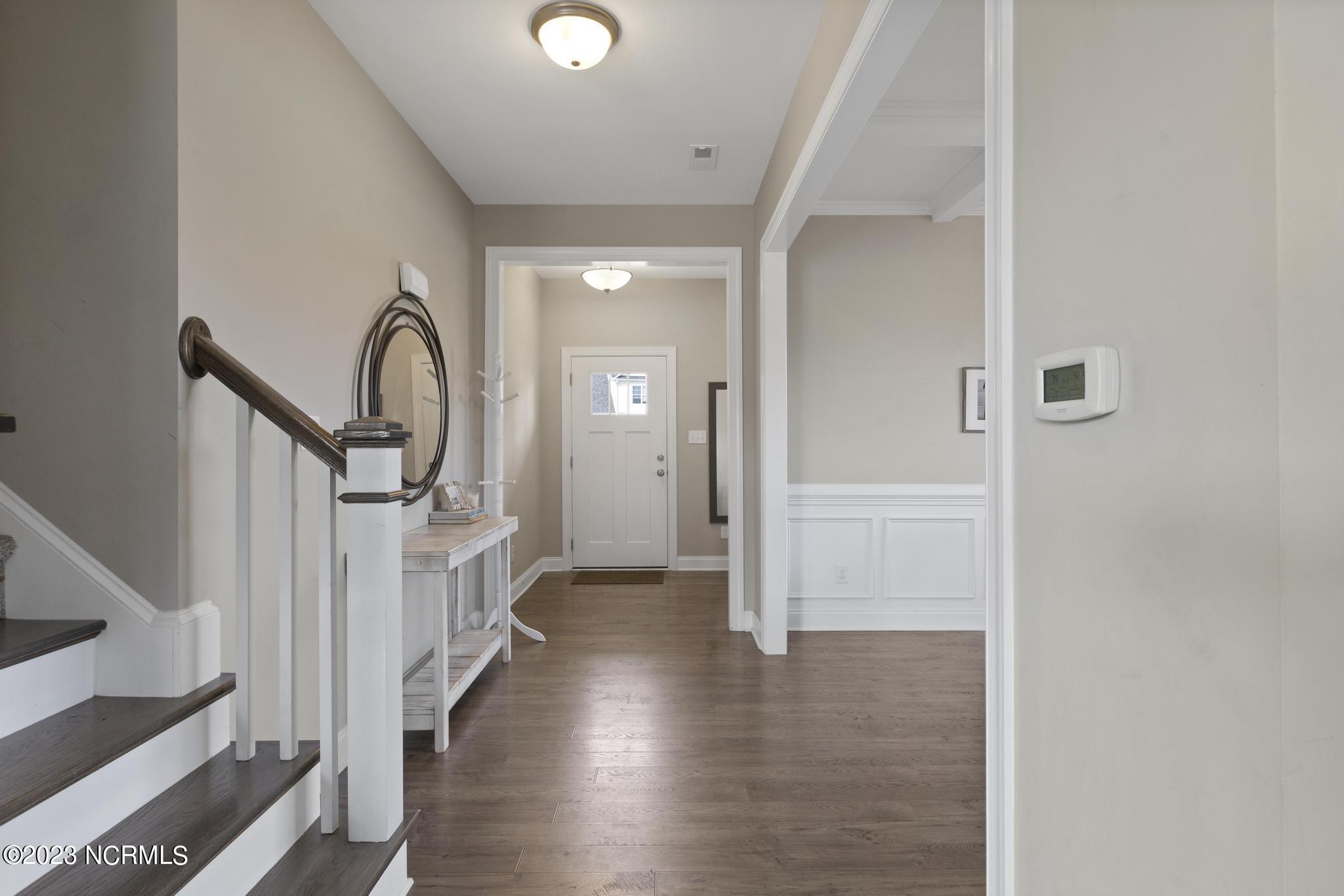 41 S Lamplighters Walk