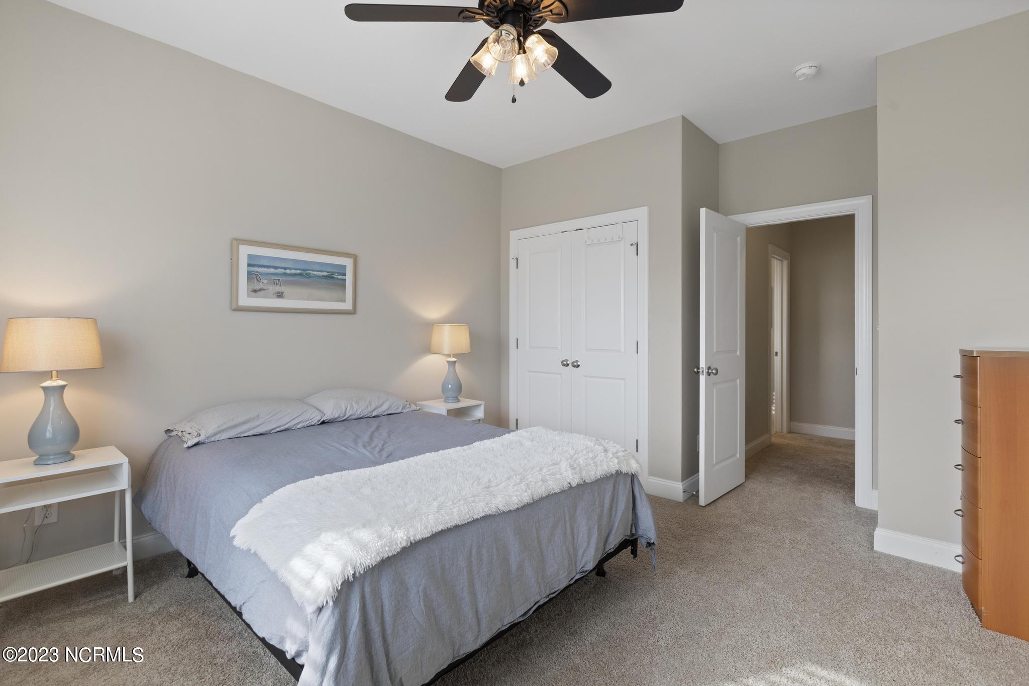 41 S Lamplighters Walk