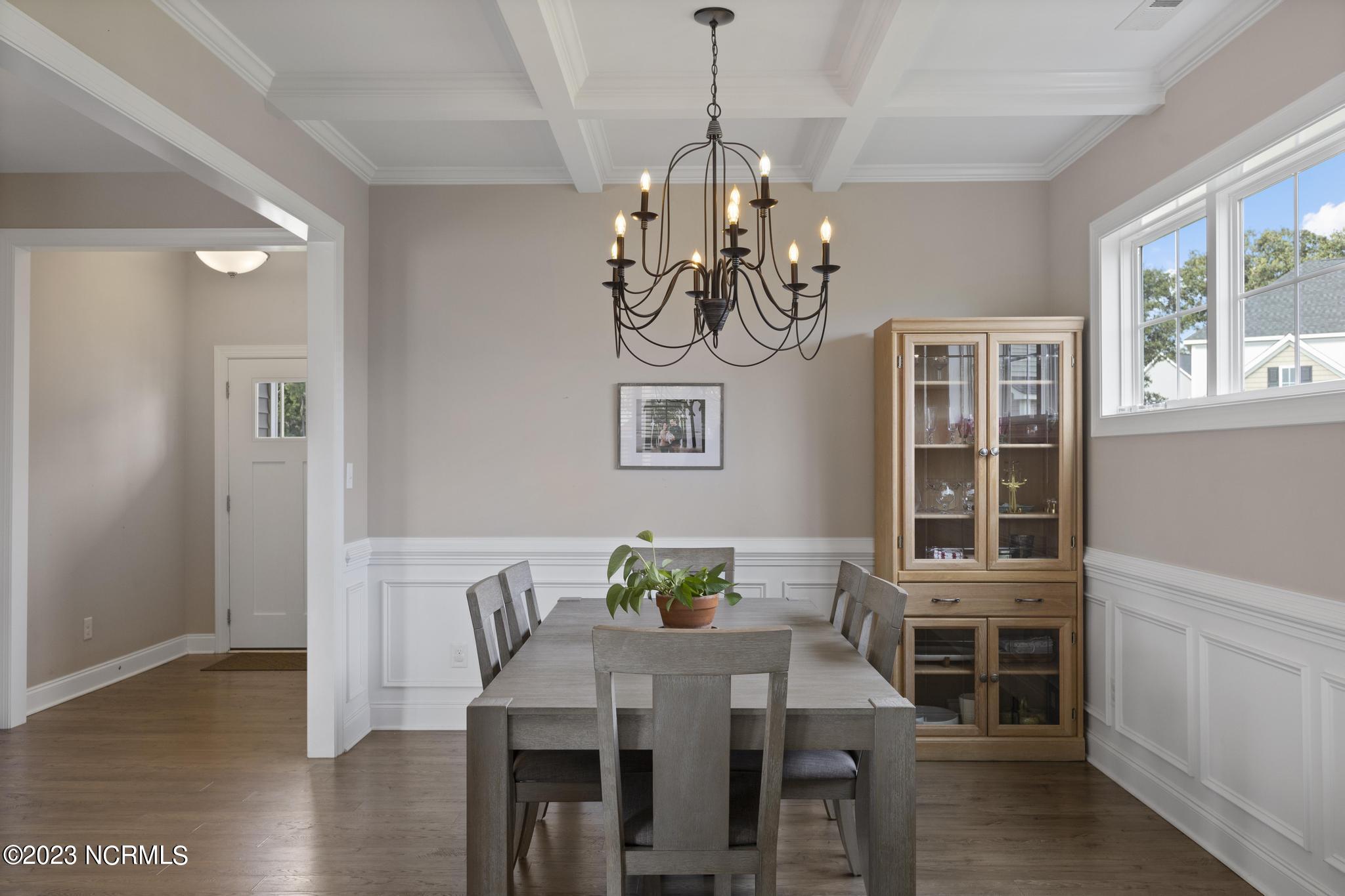 41 S Lamplighters Walk