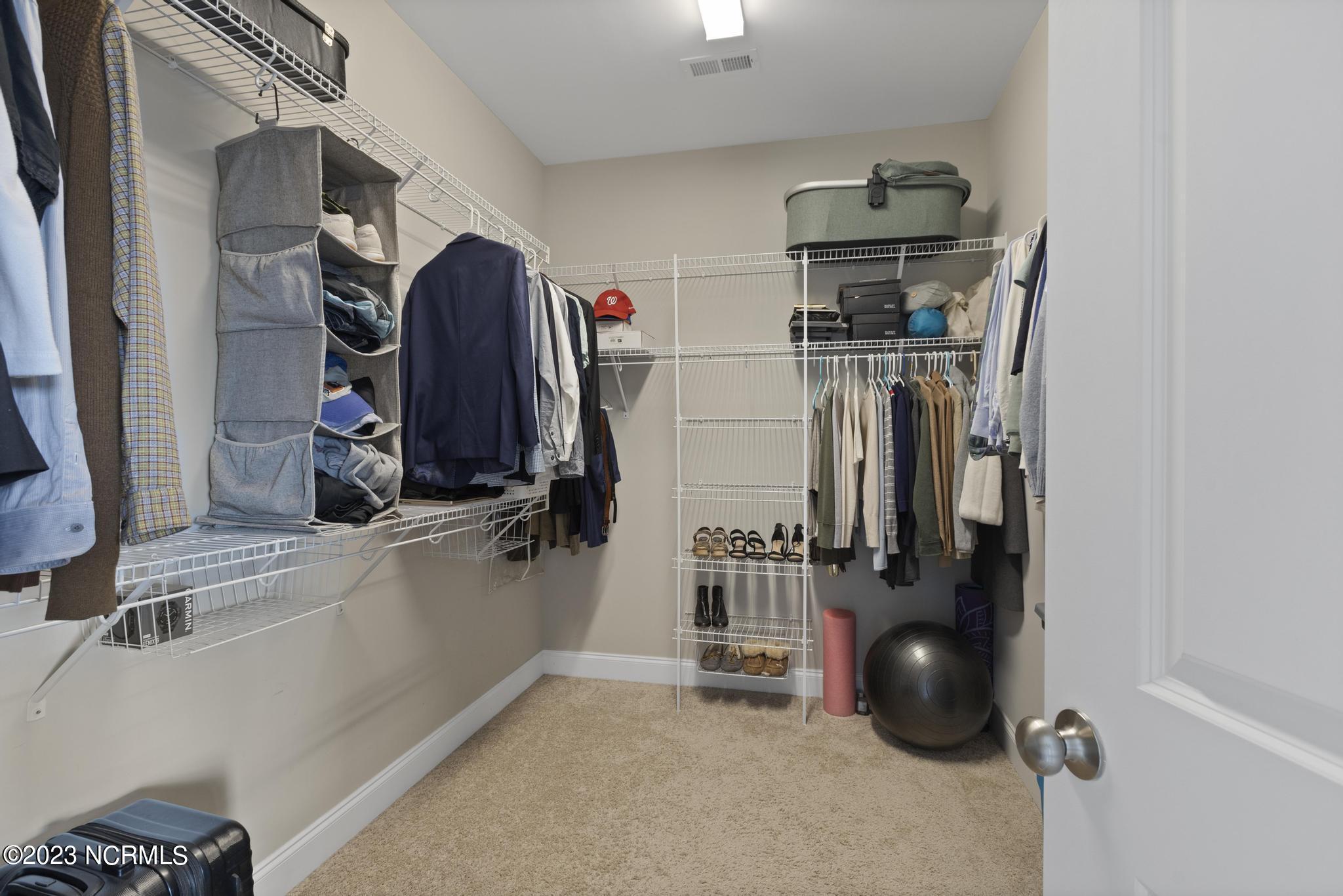 41 S Lamplighters Walk