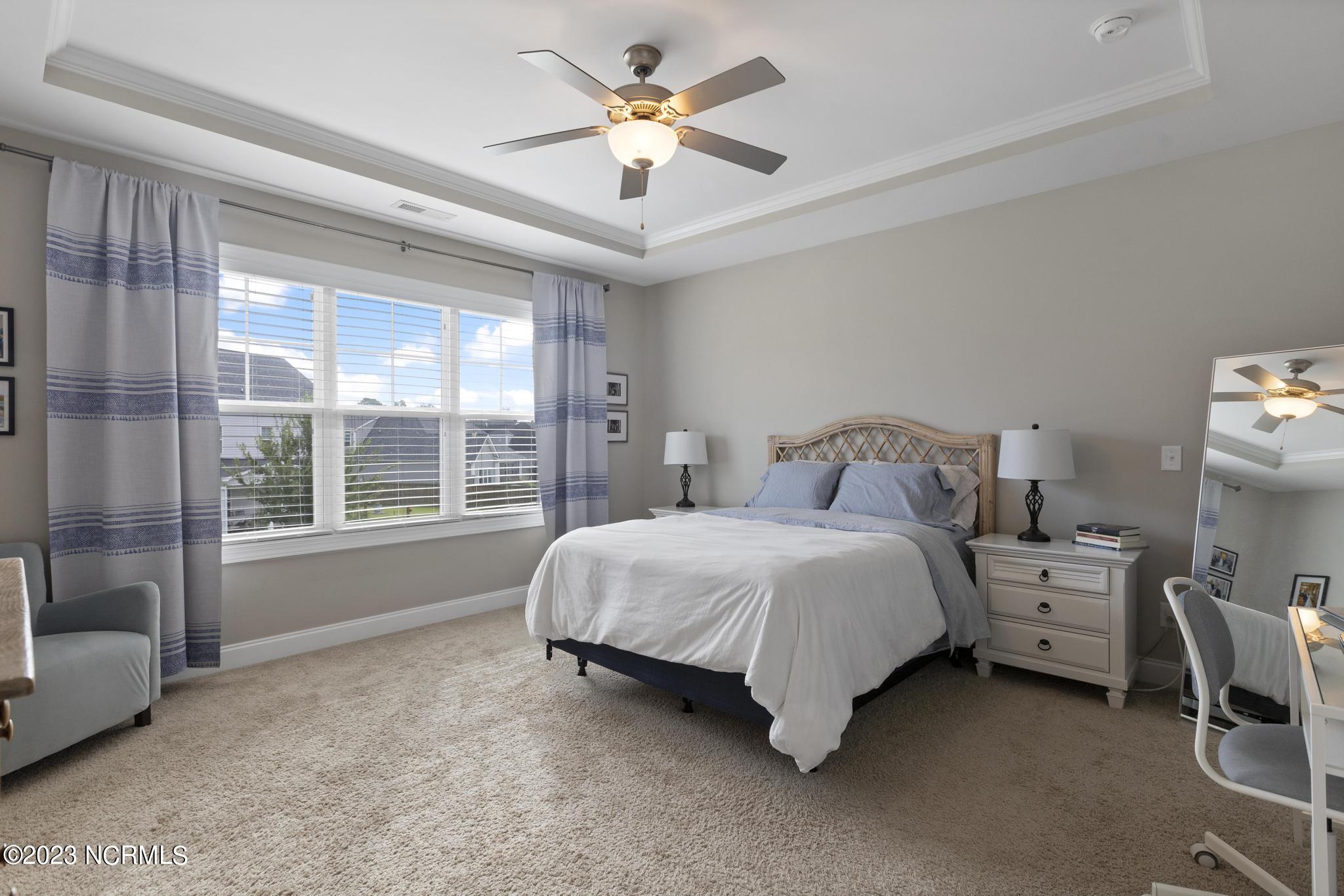 41 S Lamplighters Walk