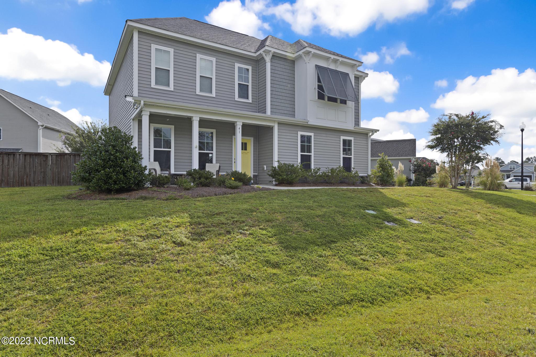 41 S Lamplighters Walk