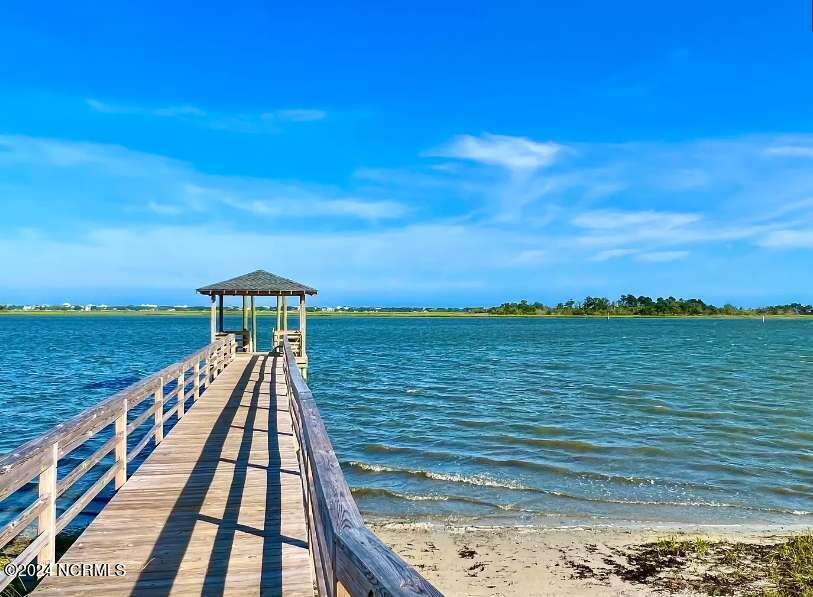 116 19 W Scarborough Court