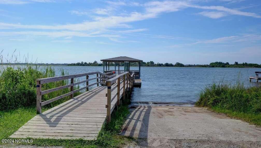 116 19 W Scarborough Court