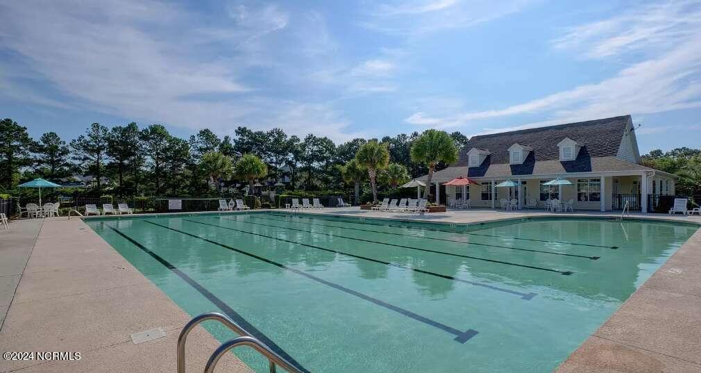 116 19 W Scarborough Court