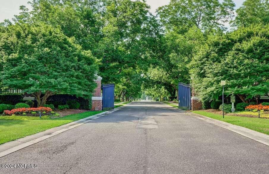 116 19 W Scarborough Court