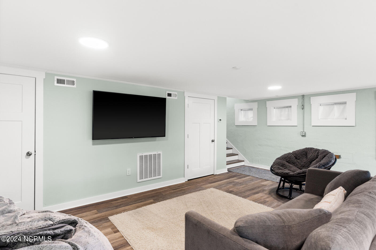 330 Creekview Drive