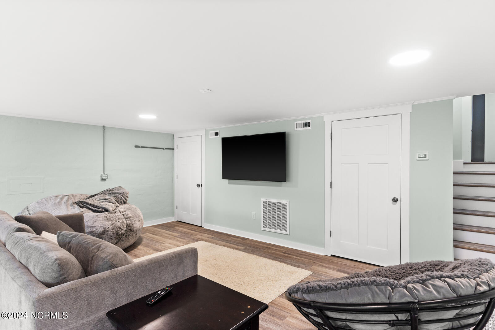 330 Creekview Drive