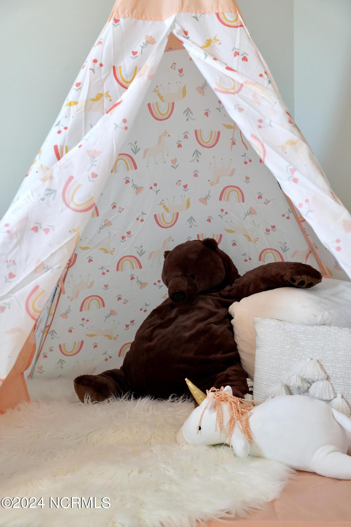 321 E Island View Drive