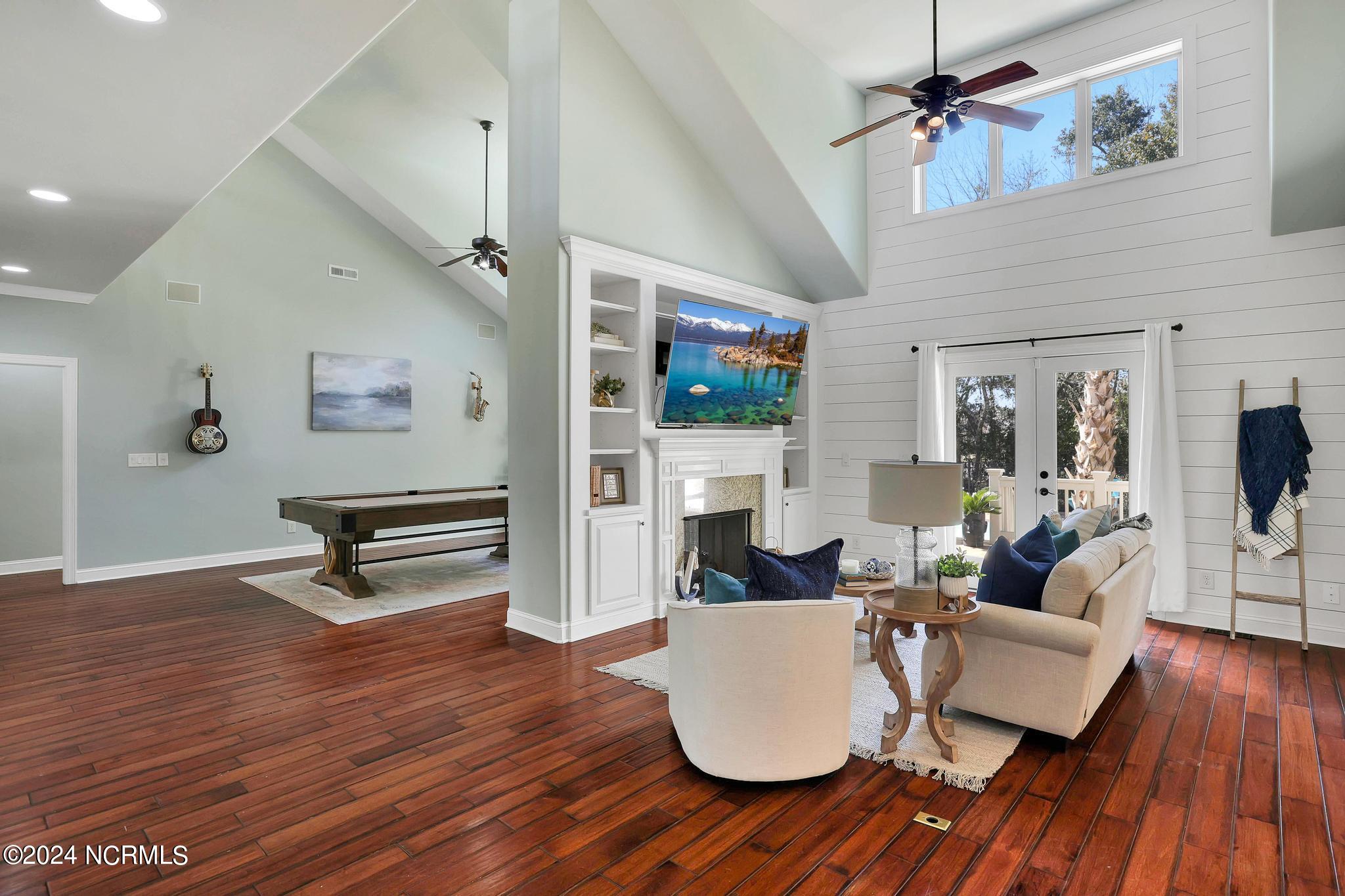 321 E Island View Drive