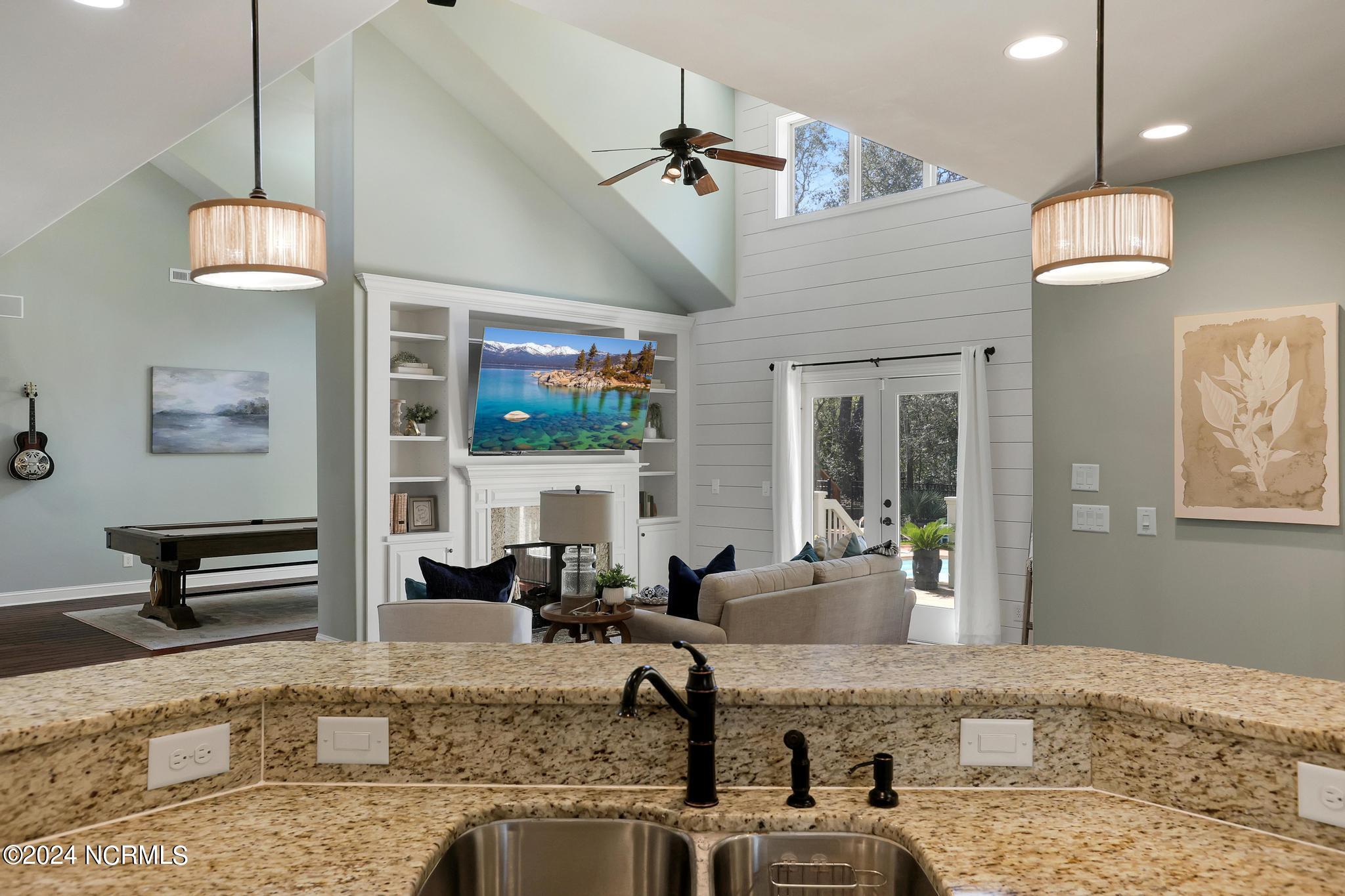 321 E Island View Drive