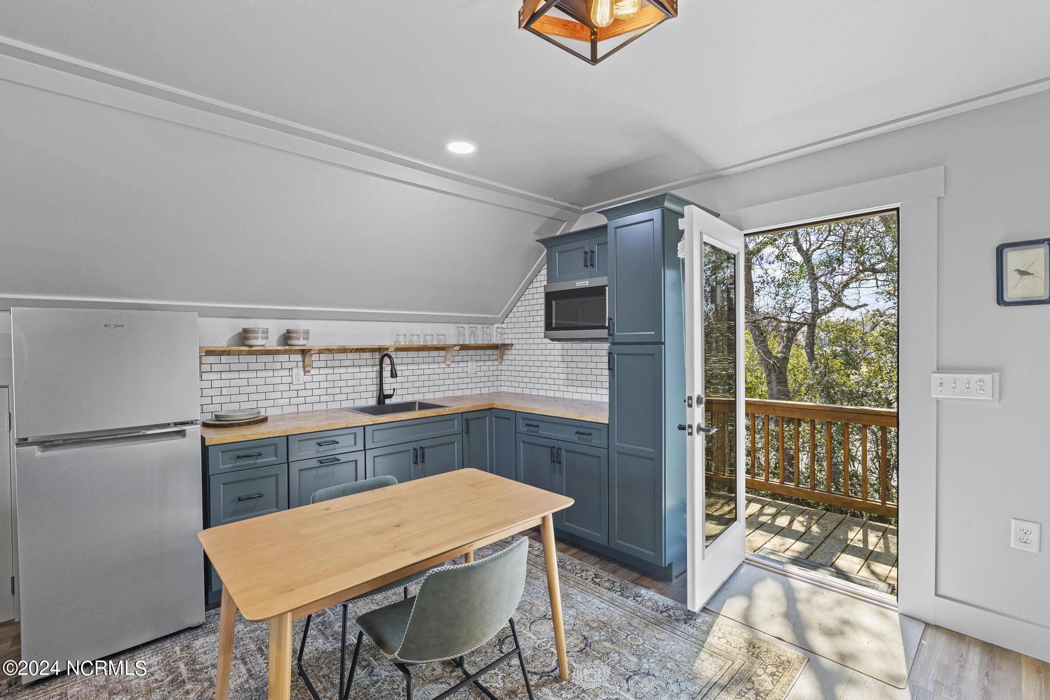 321 E Island View Drive