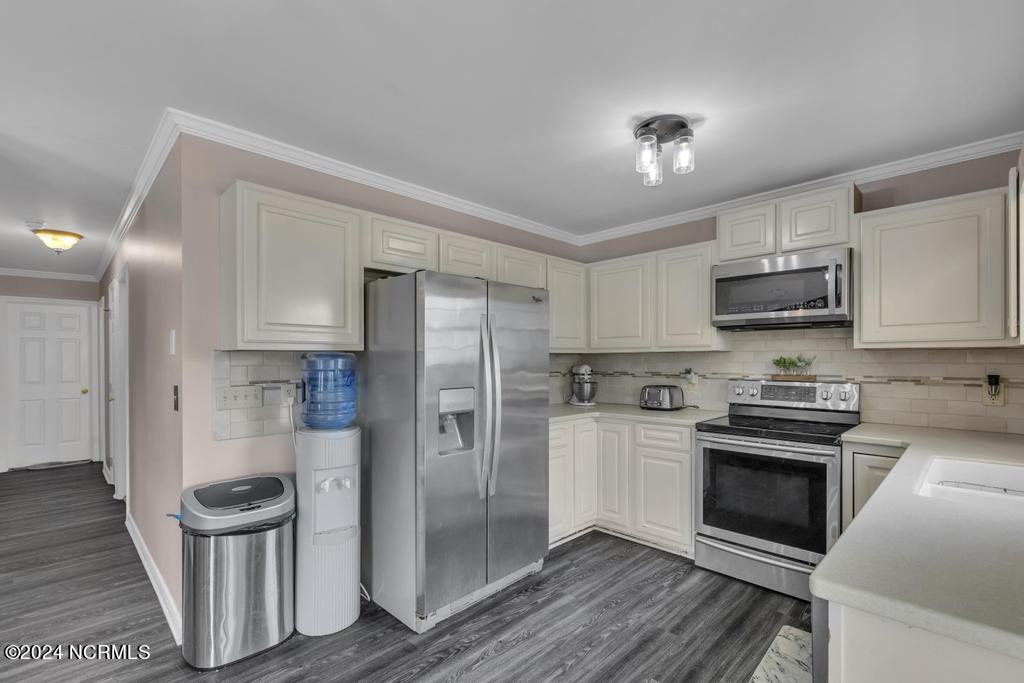 1304 Woodburn Court