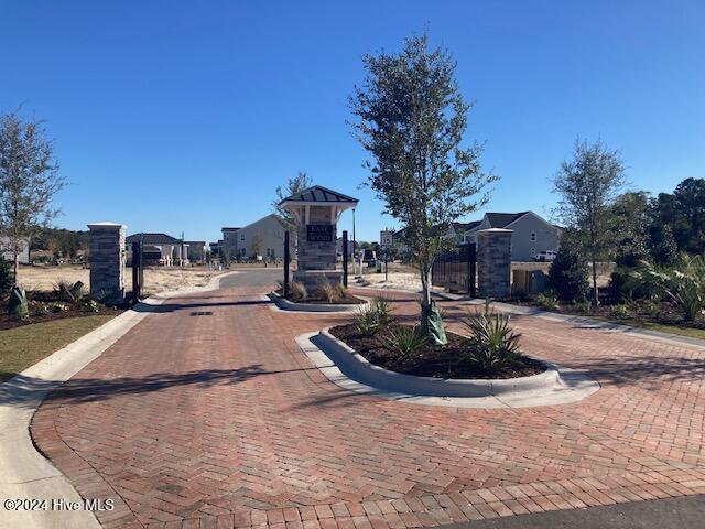 115 Planters Walk