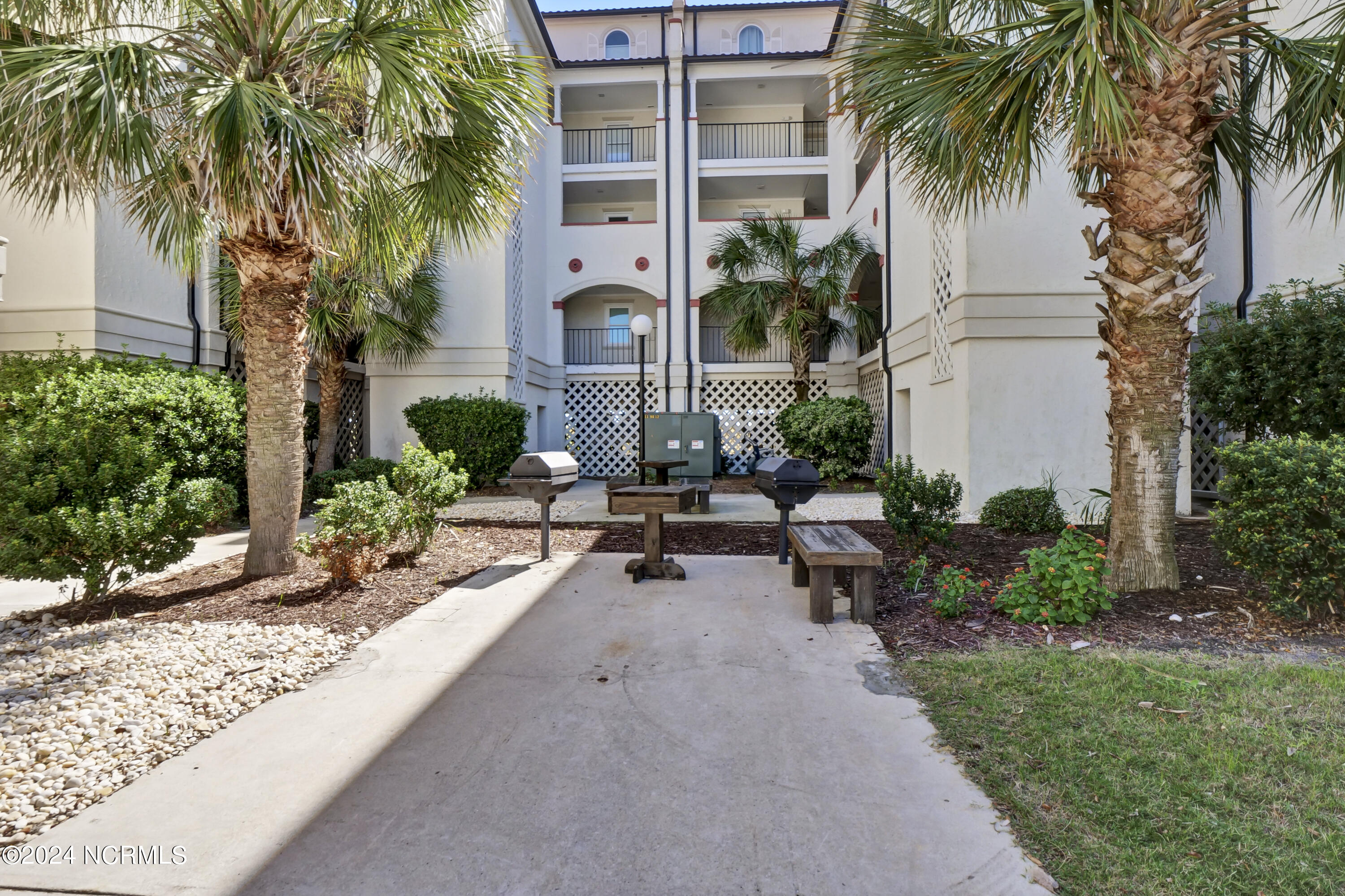 790 New River Inlet Road, 404b