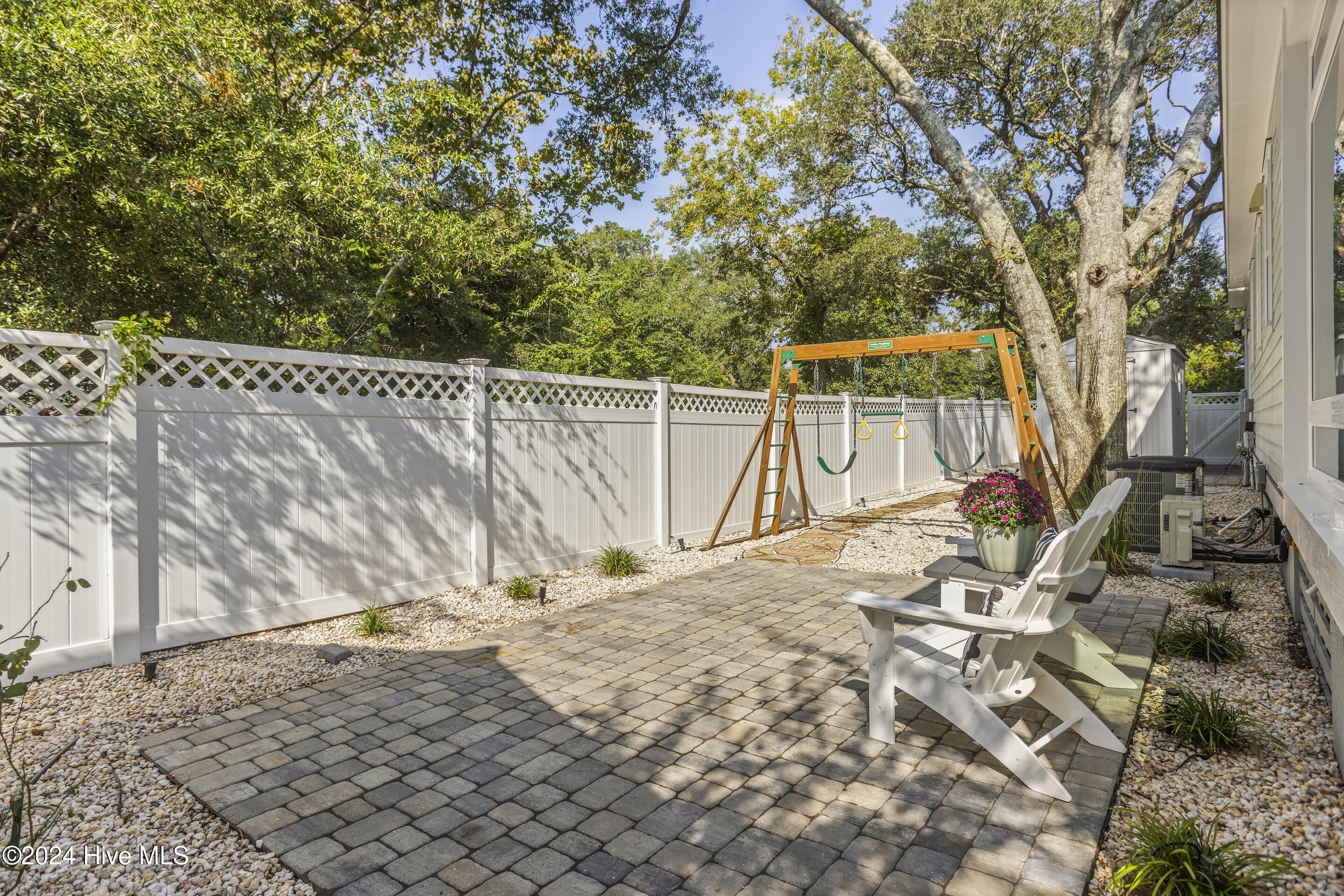 319 N Lord Street