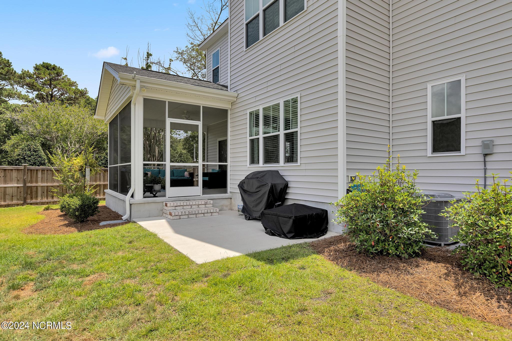 2201 Sloop Point Road