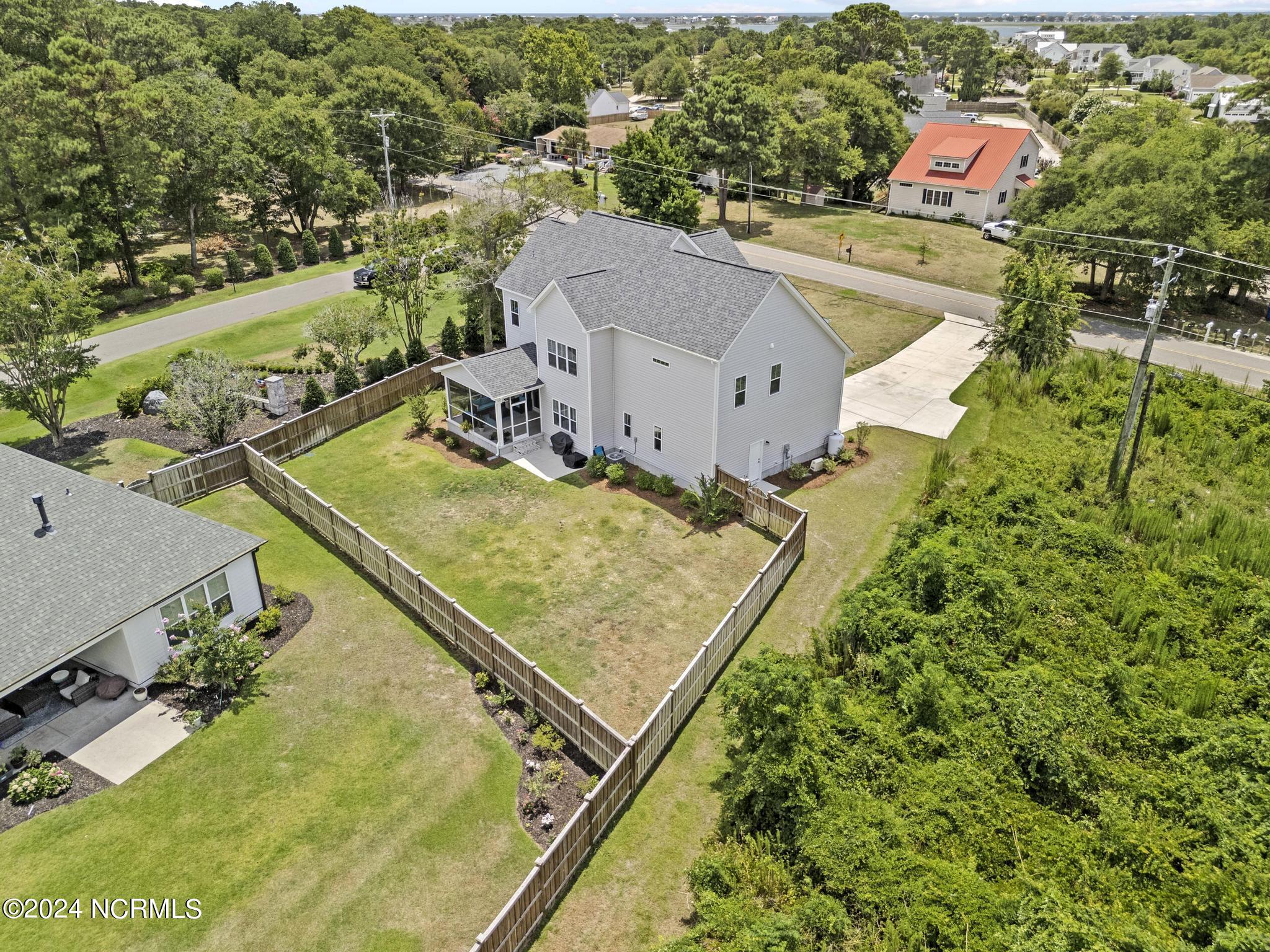 2201 Sloop Point Road