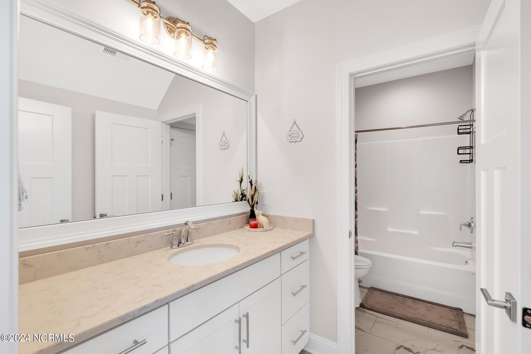 2201 Sloop Point Road