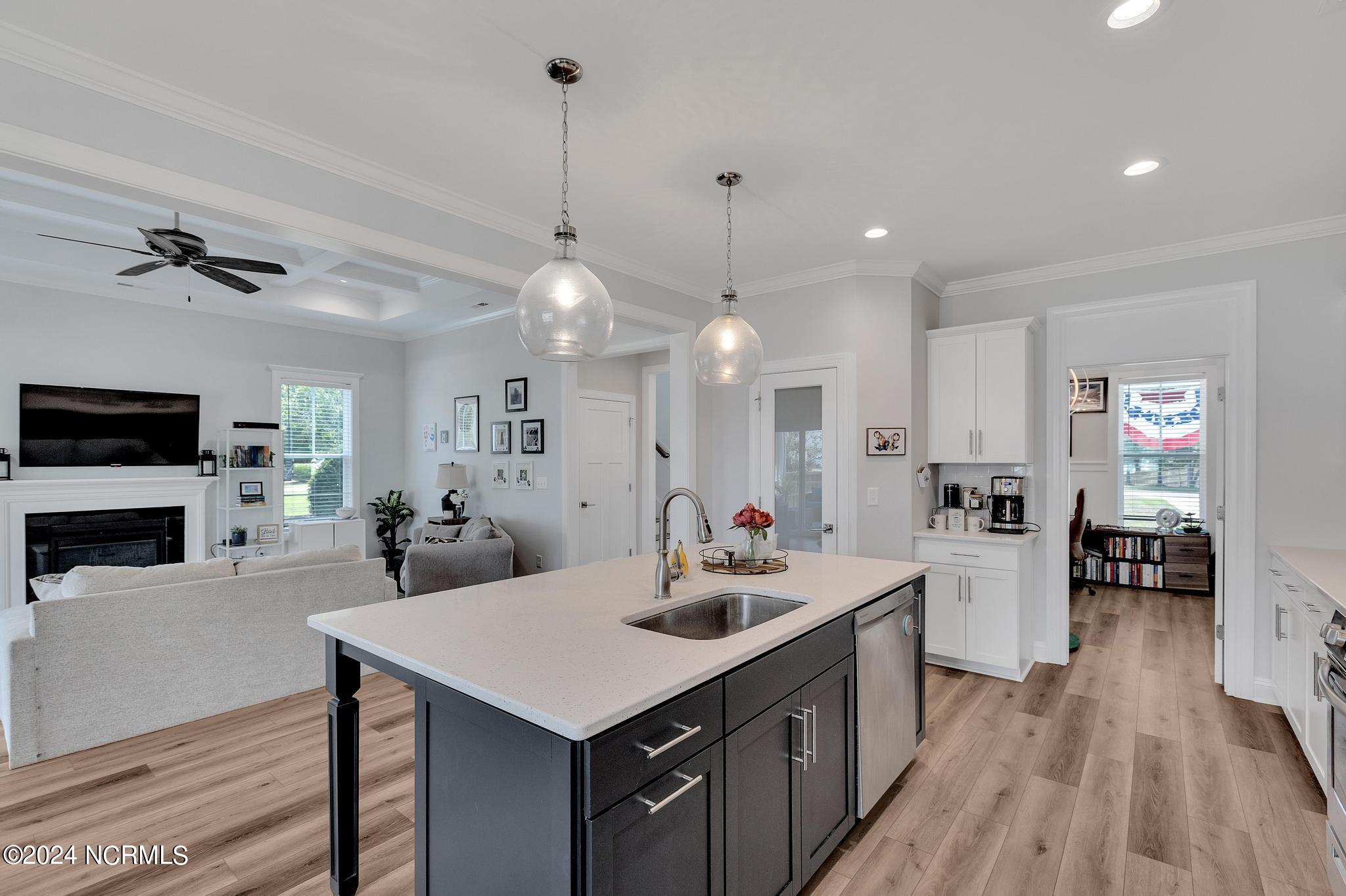 2201 Sloop Point Road