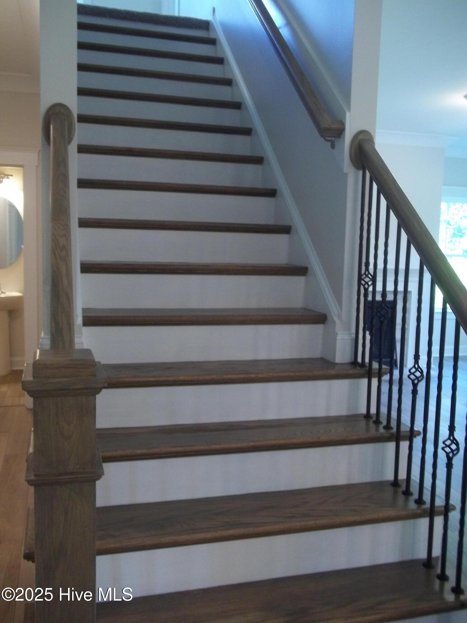 210 Balustrade Way