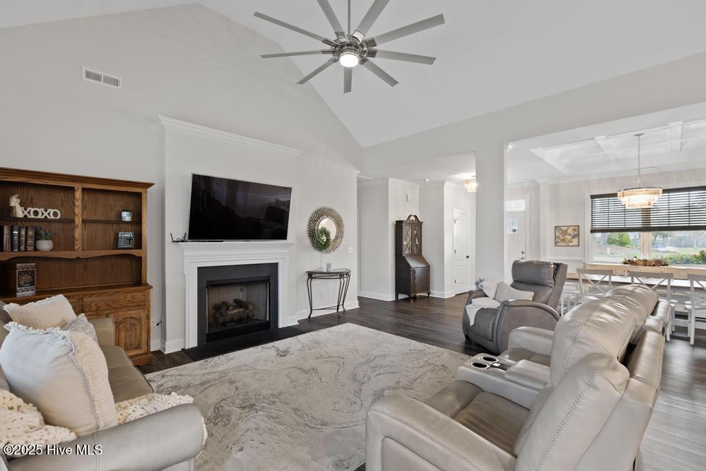 354 Crown Pointe Drive