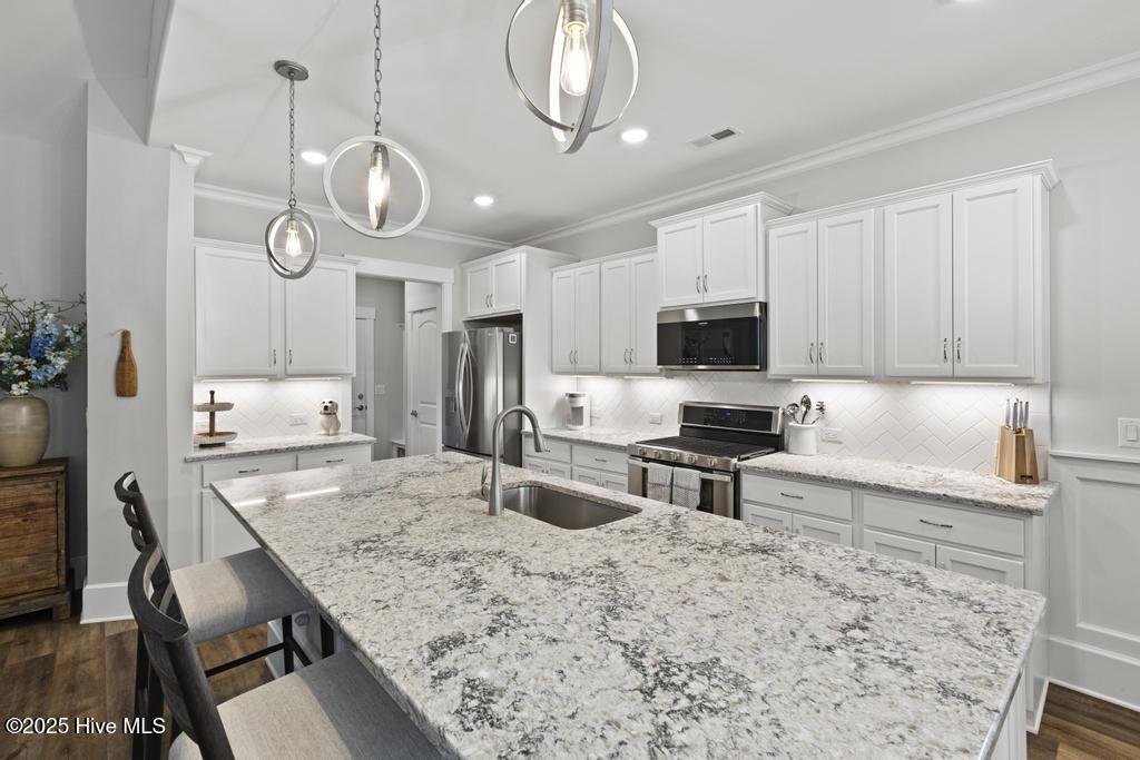 323 Lightning Bug Lane