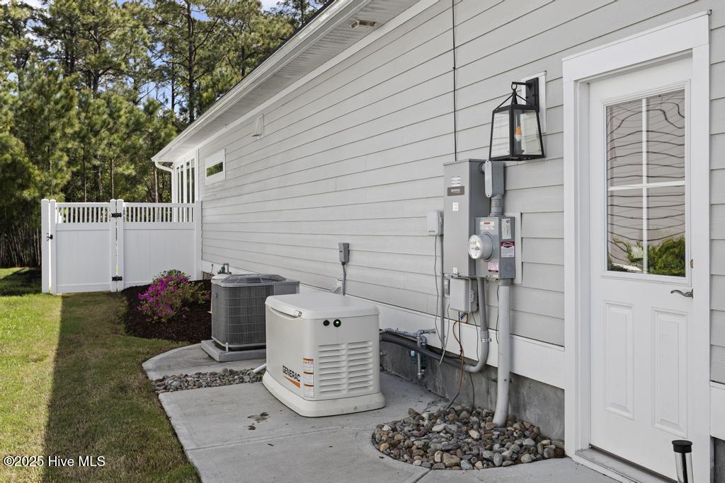 323 Lightning Bug Lane