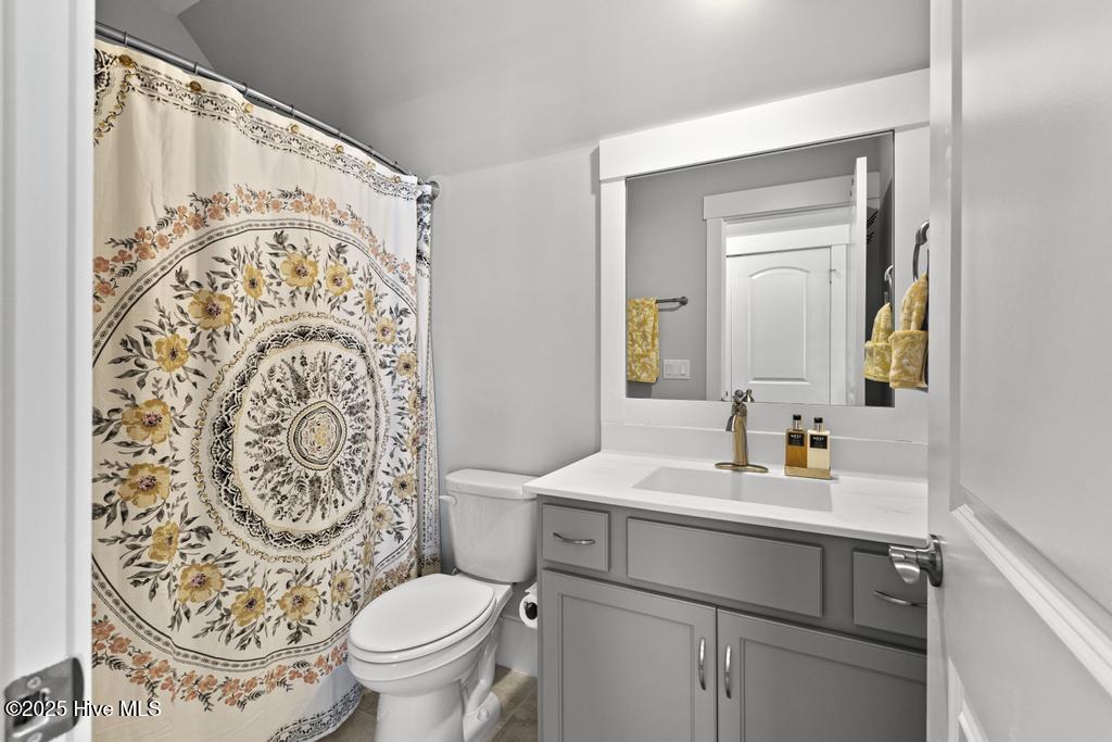 323 Lightning Bug Lane