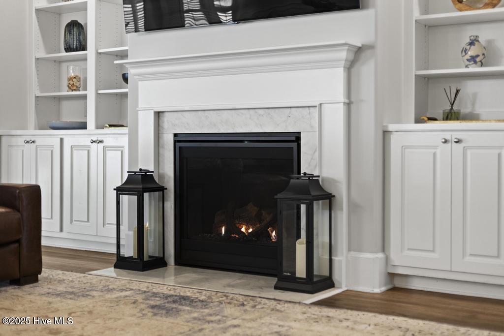 323 Lightning Bug Lane