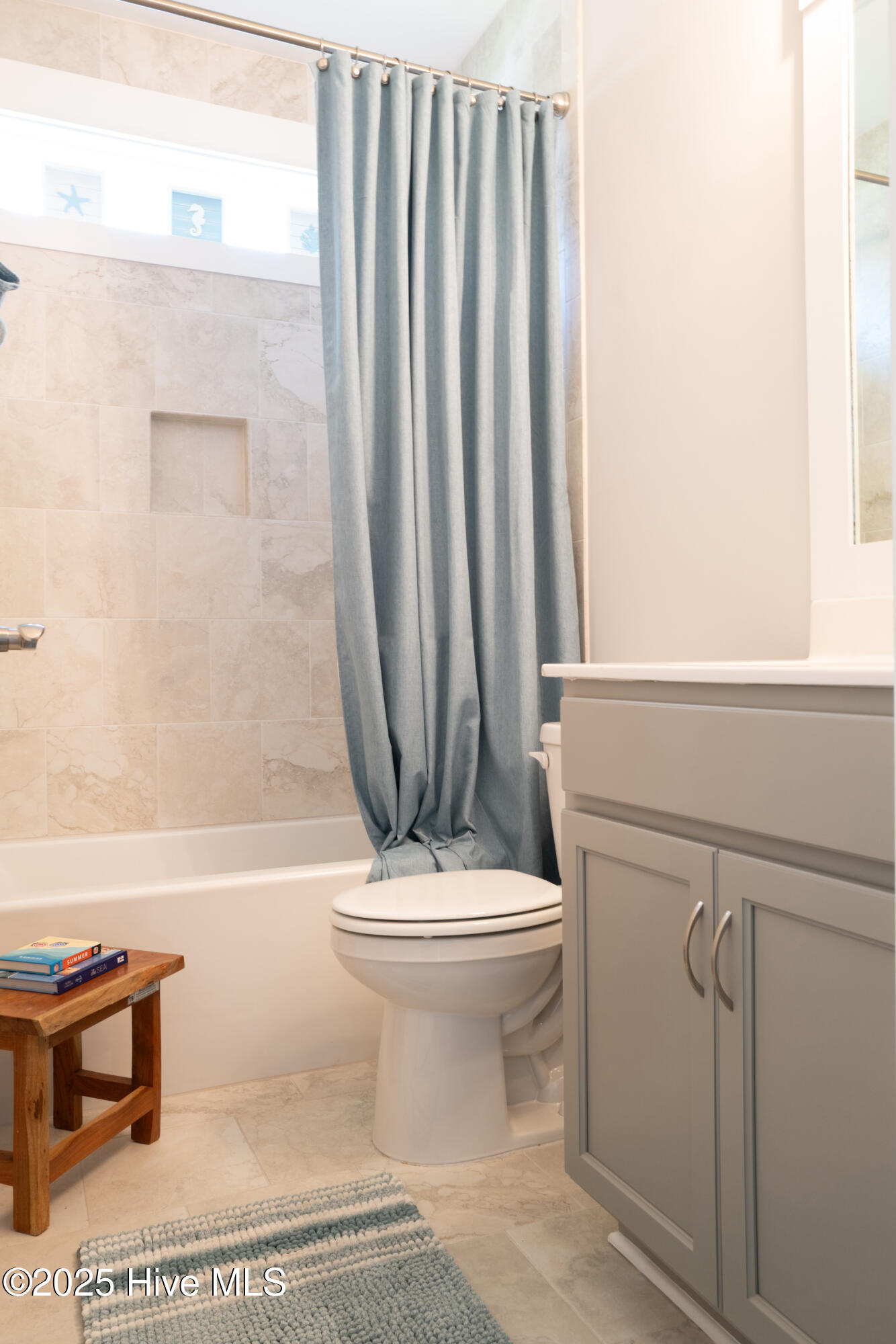 323 Lightning Bug Lane