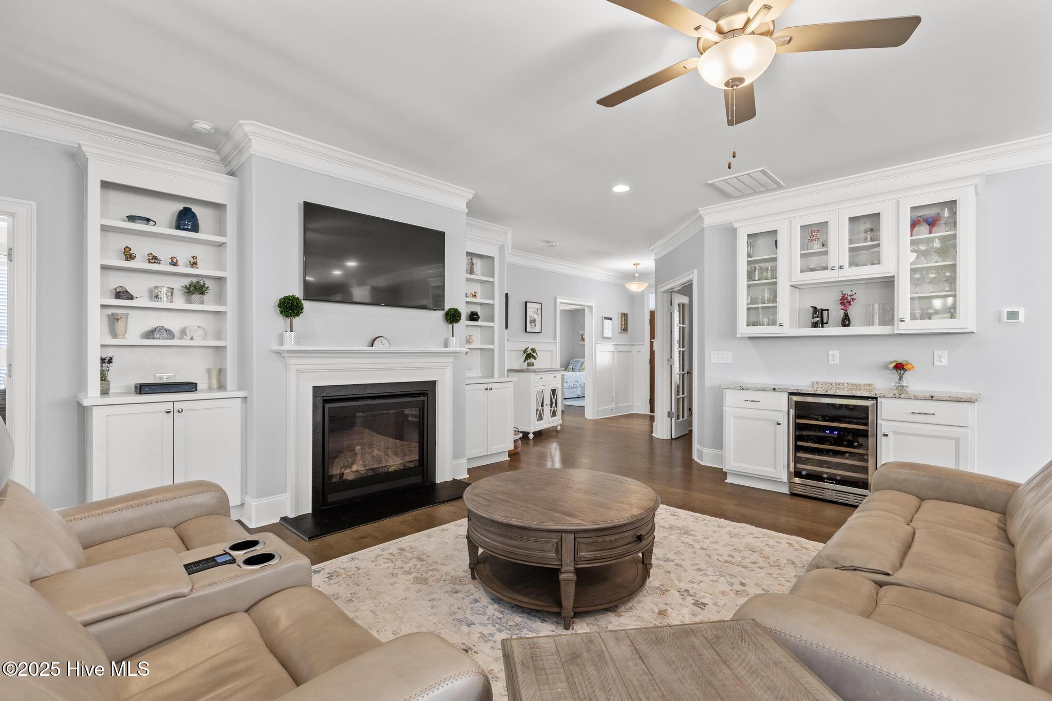 328 Lake Firefly Loop