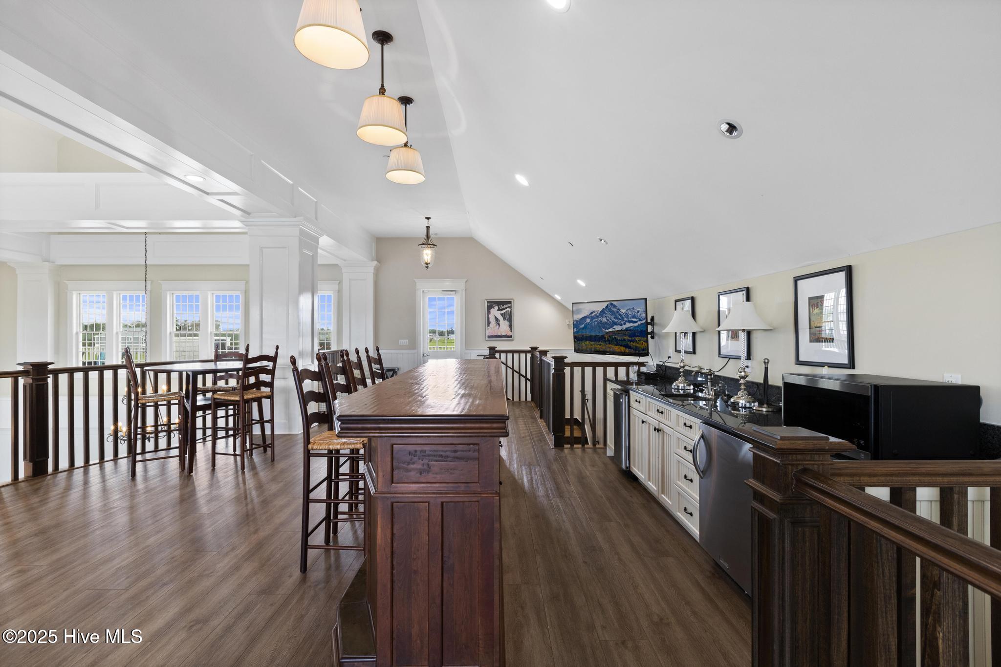 328 Lake Firefly Loop