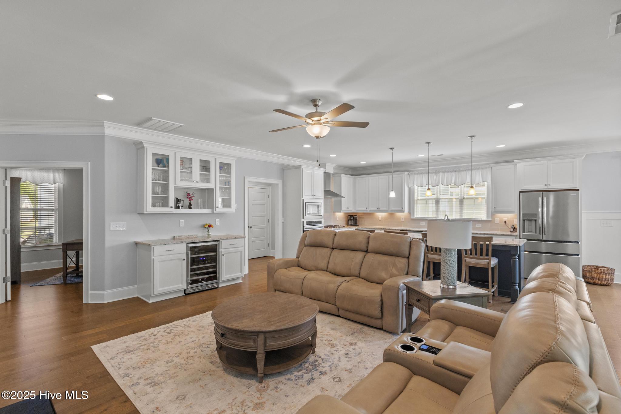 328 Lake Firefly Loop