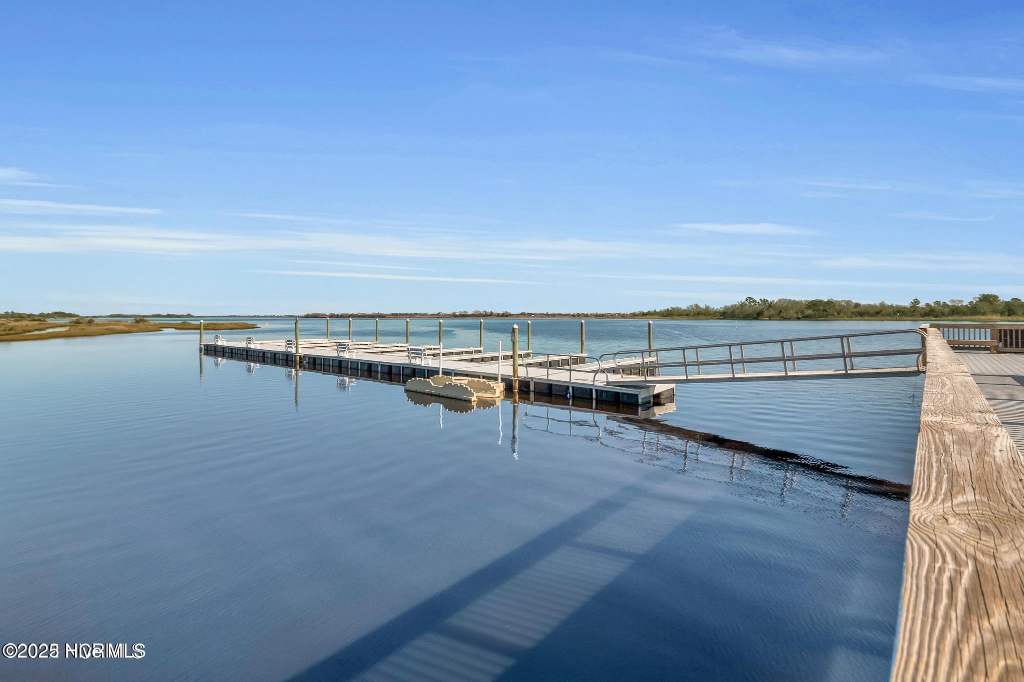 328 Lake Firefly Loop