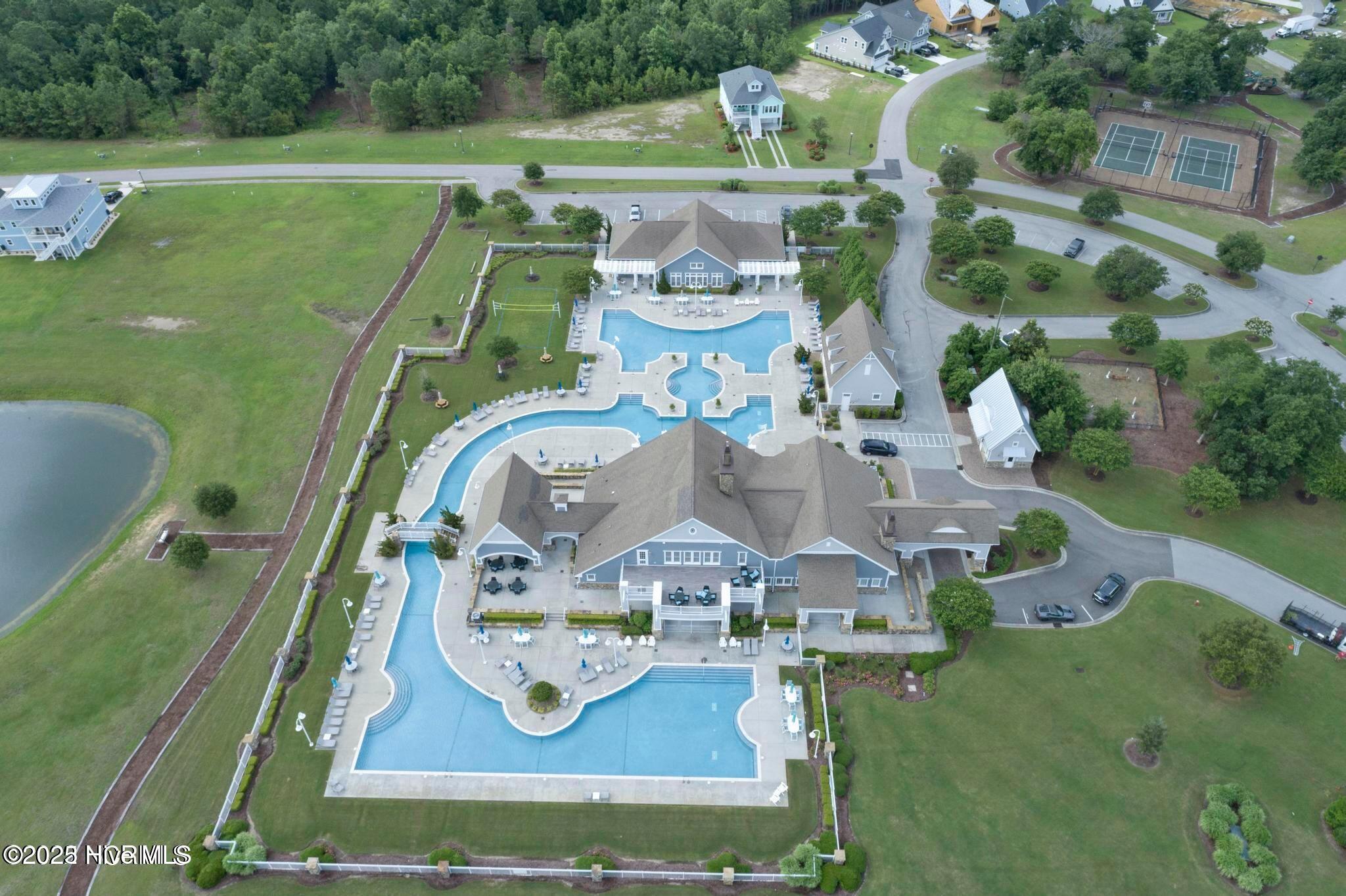 328 Lake Firefly Loop